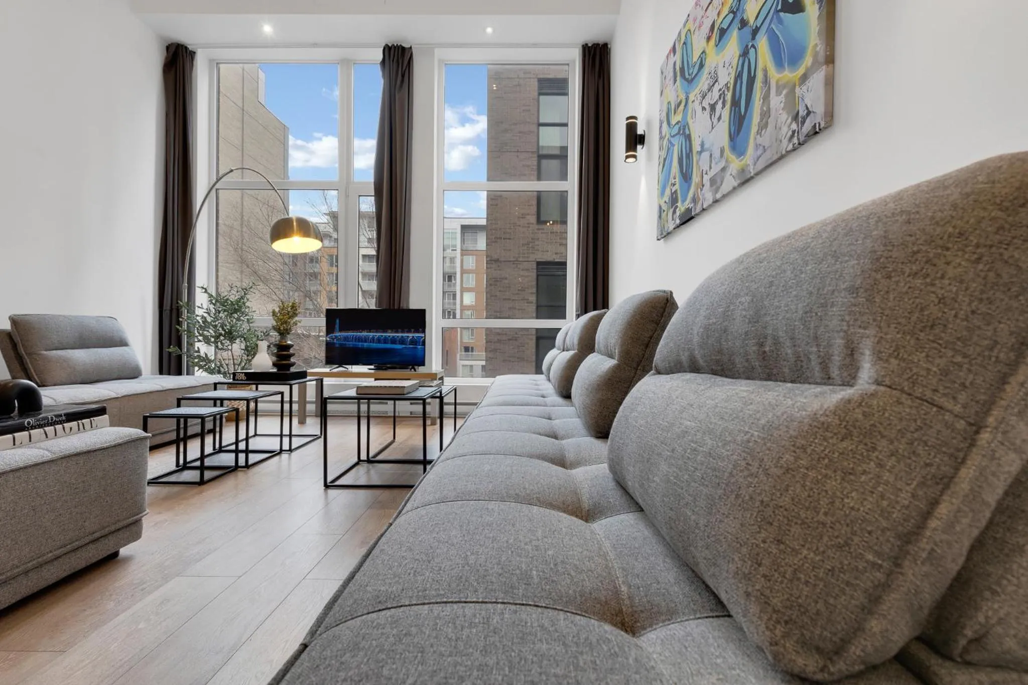 TV and multimedia in LiV MTL Downtown