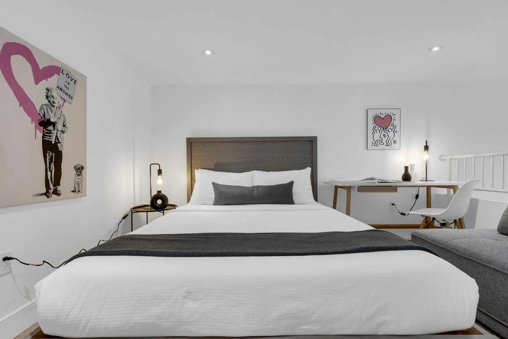 Bed in LiV MTL Downtown