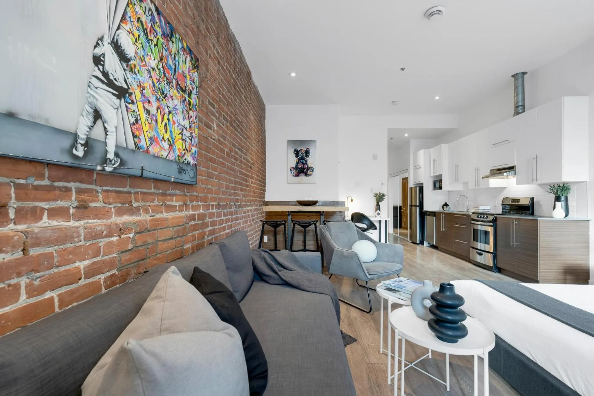 Kitchen or kitchenette in LiV MTL Downtown