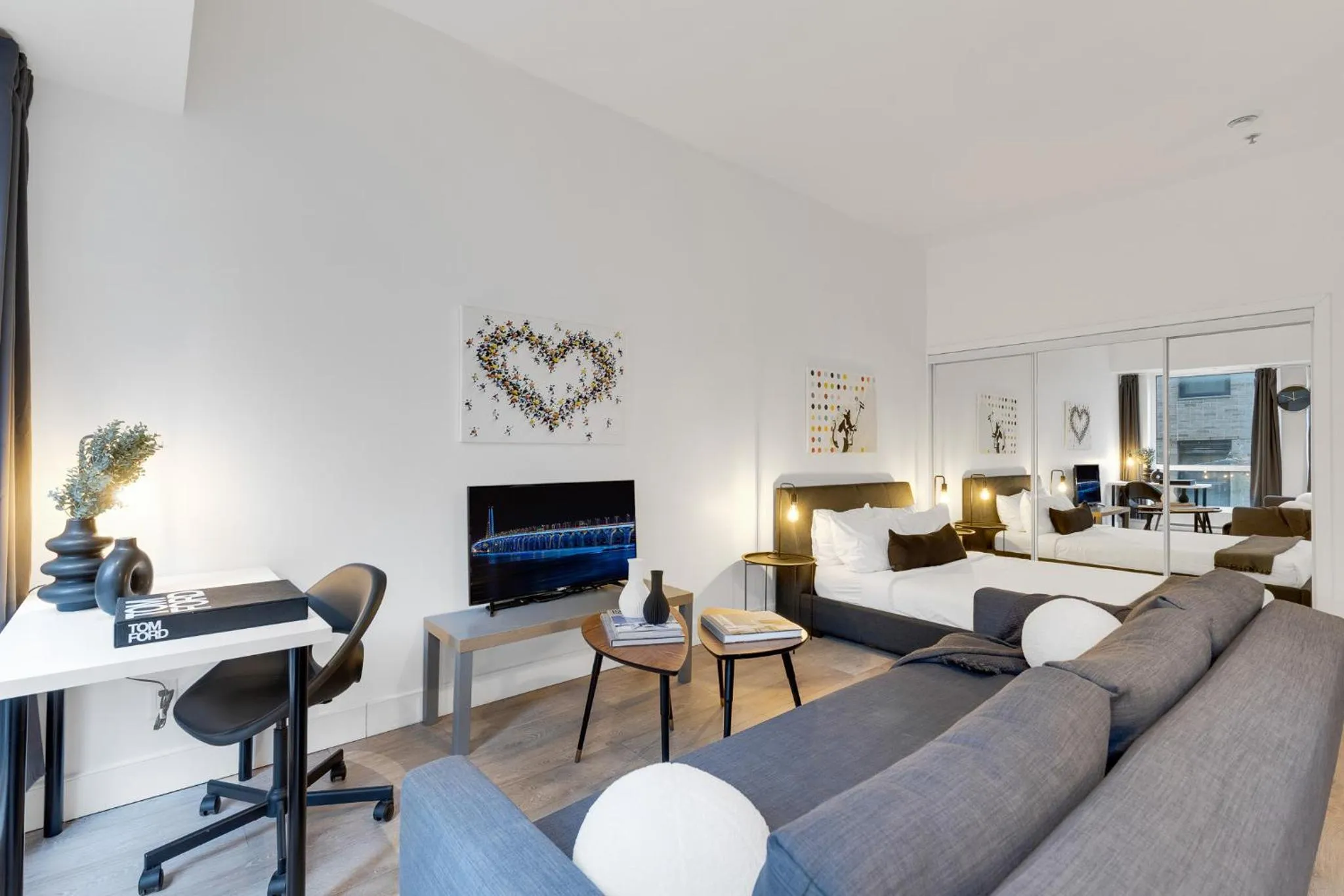 Bed in LiV MTL Downtown