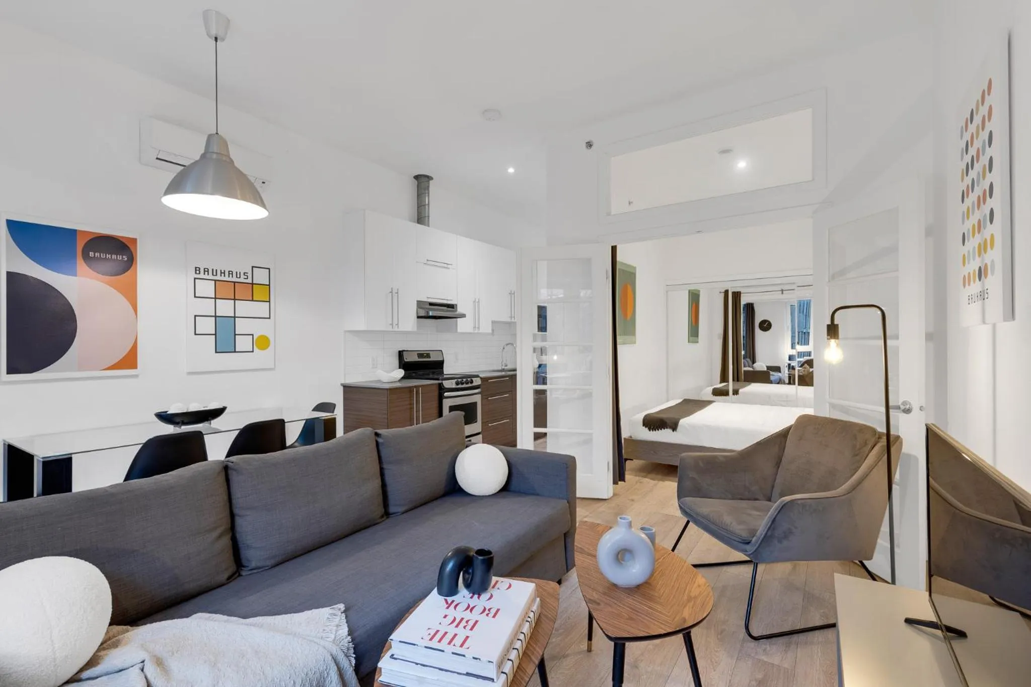 Bed in LiV MTL Downtown