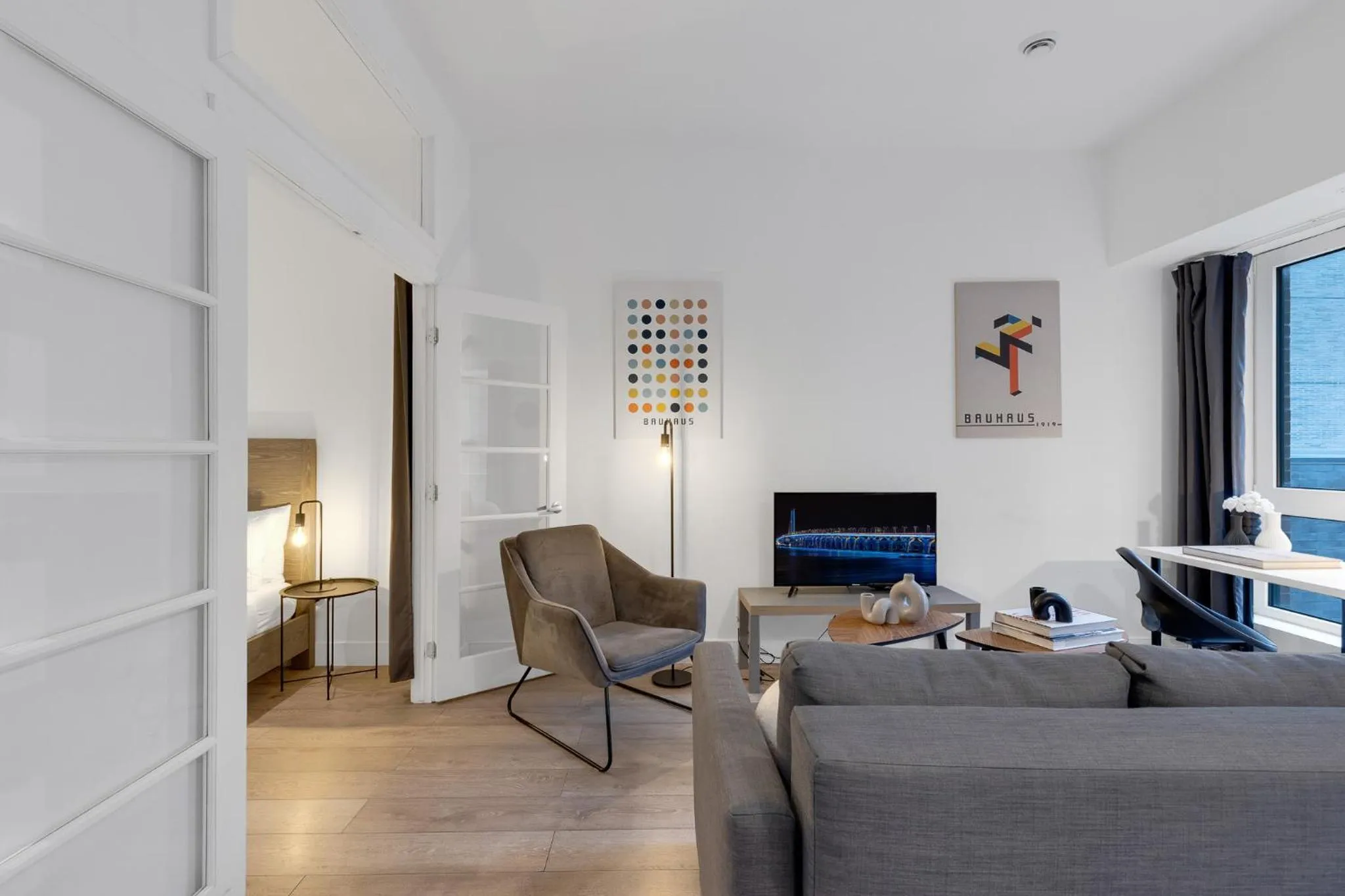 TV and multimedia in LiV MTL Downtown