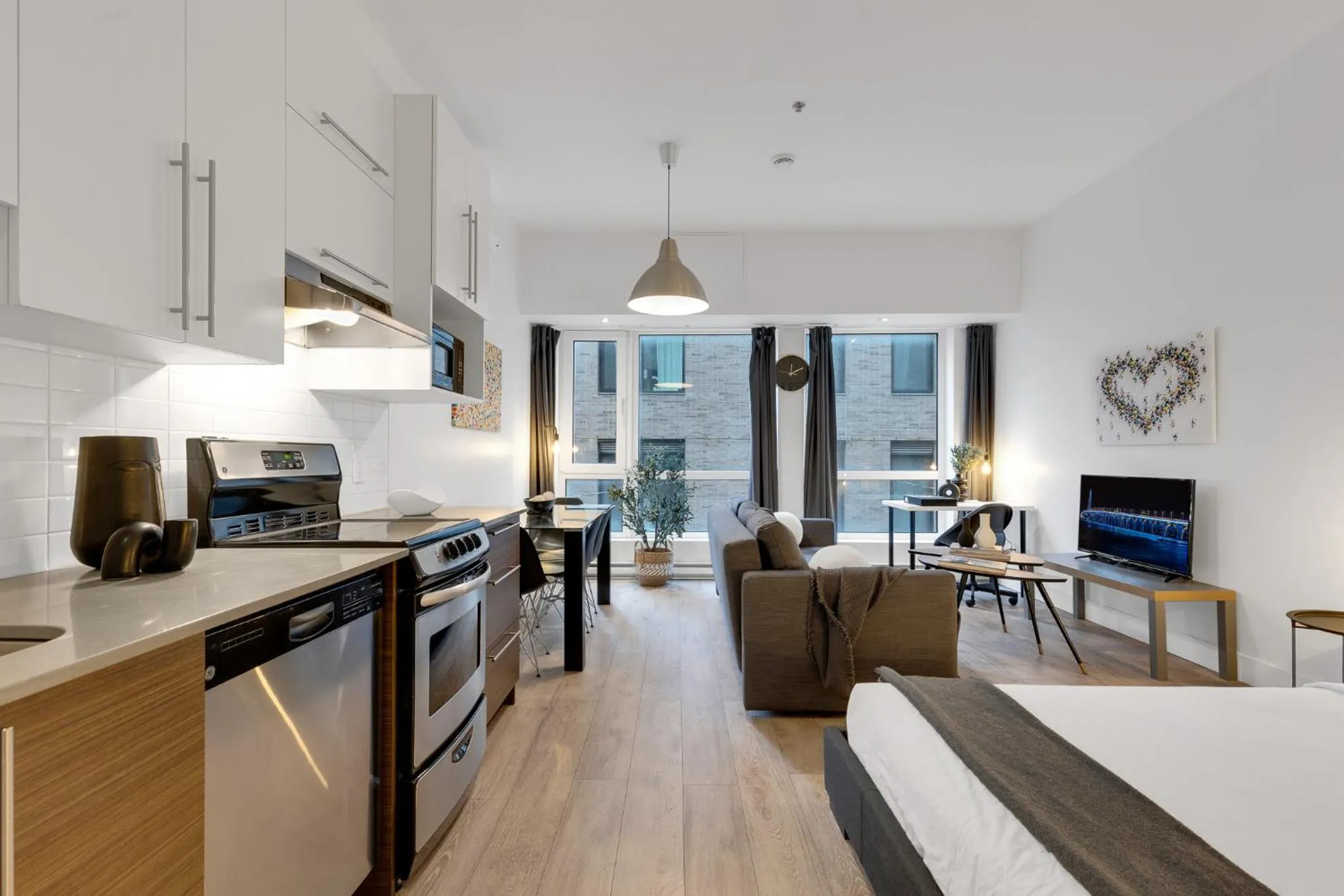 Bed in LiV MTL Downtown