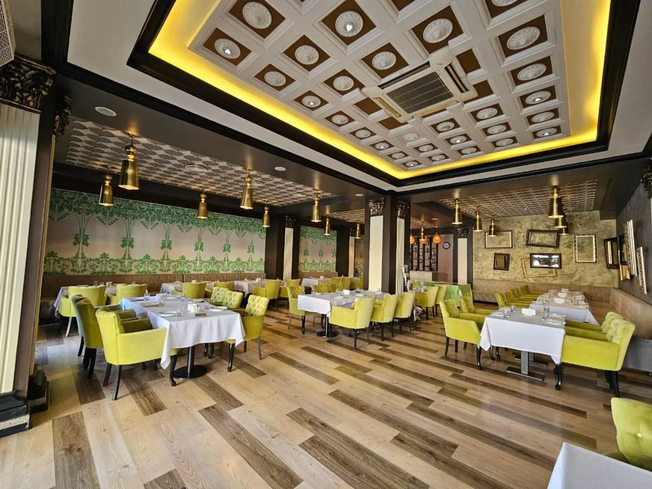 Restaurant/places to eat in Teatro Boutique Hotel