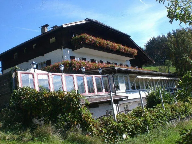 Property building in Panoramahotel Unterinnerhof