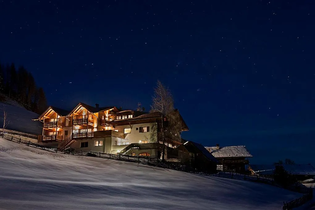 Property building in Hotel Naturoase Schwemmerhof