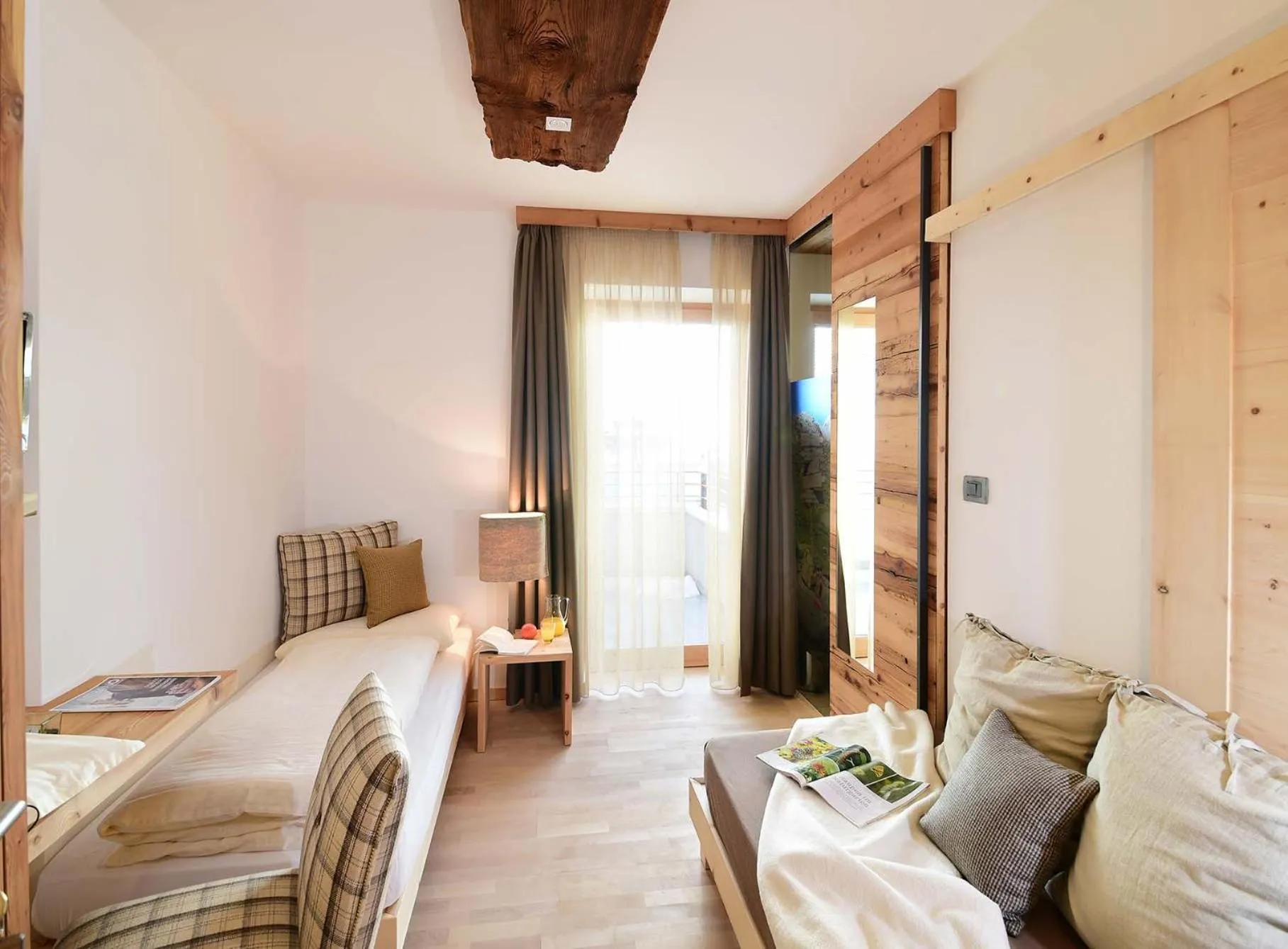 Bedroom in Hotel Naturoase Schwemmerhof