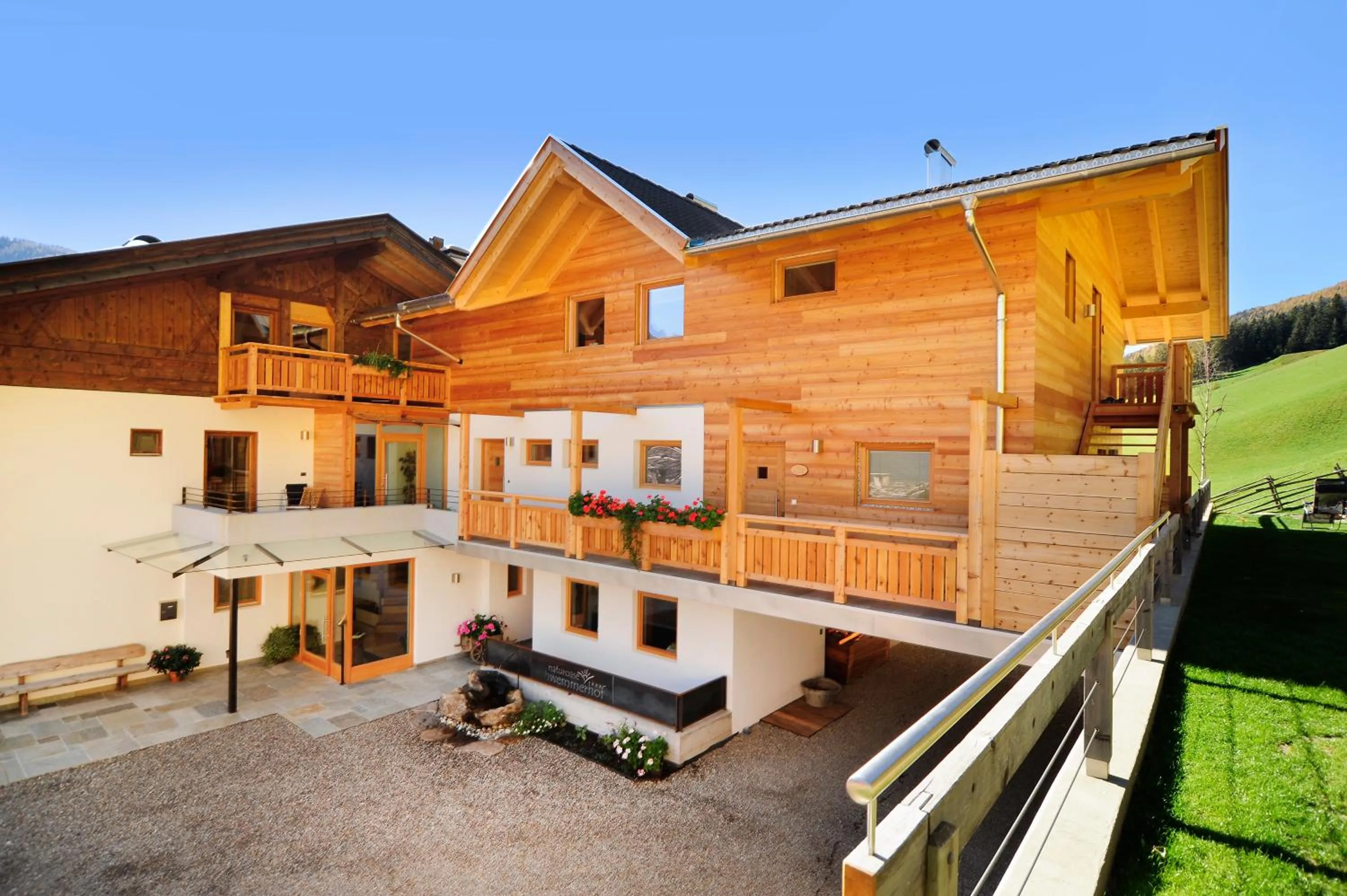 Facade/entrance in Hotel Naturoase Schwemmerhof