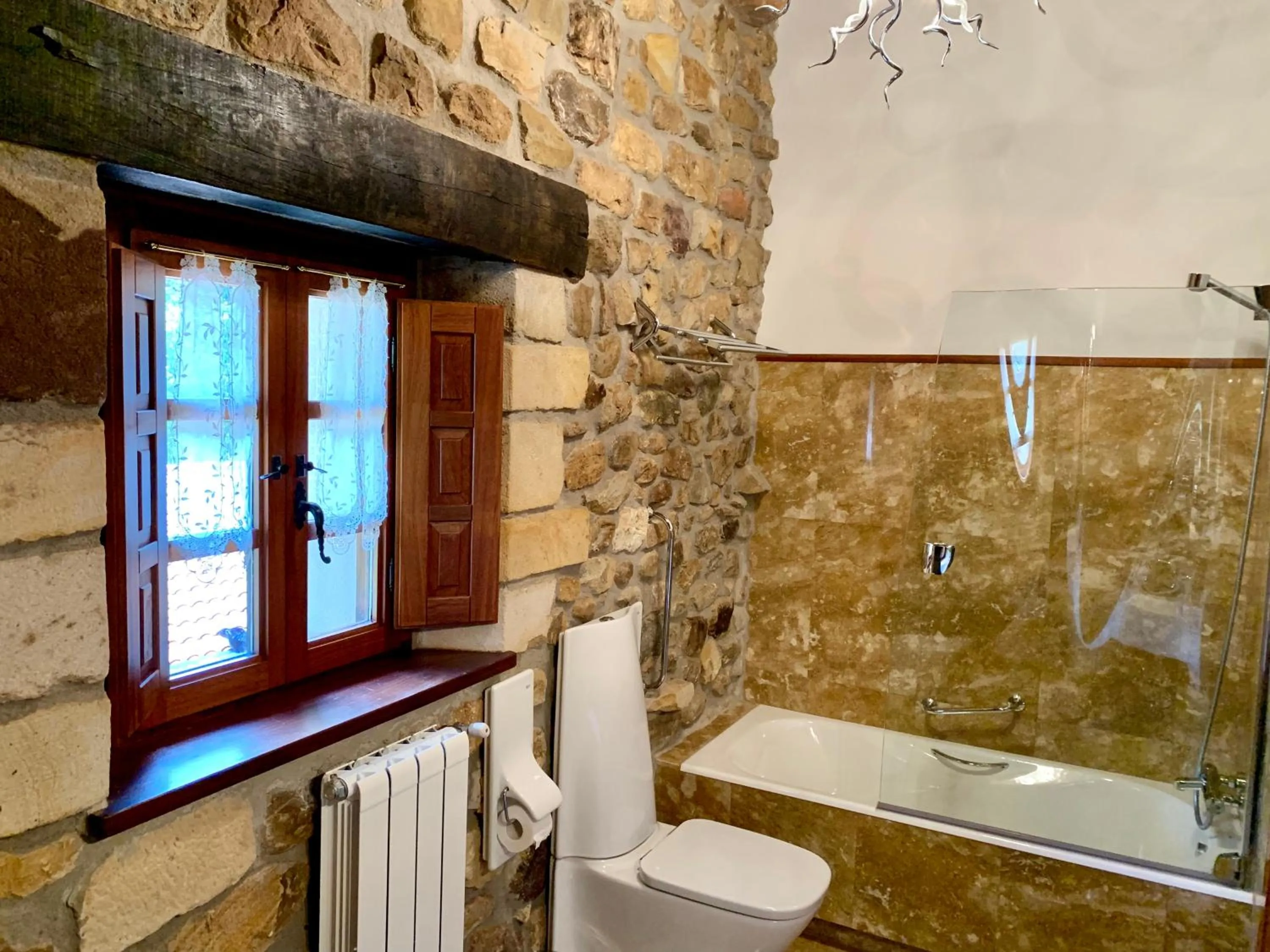 Bathroom in Akla Hotel Suites Valles Pasiegos