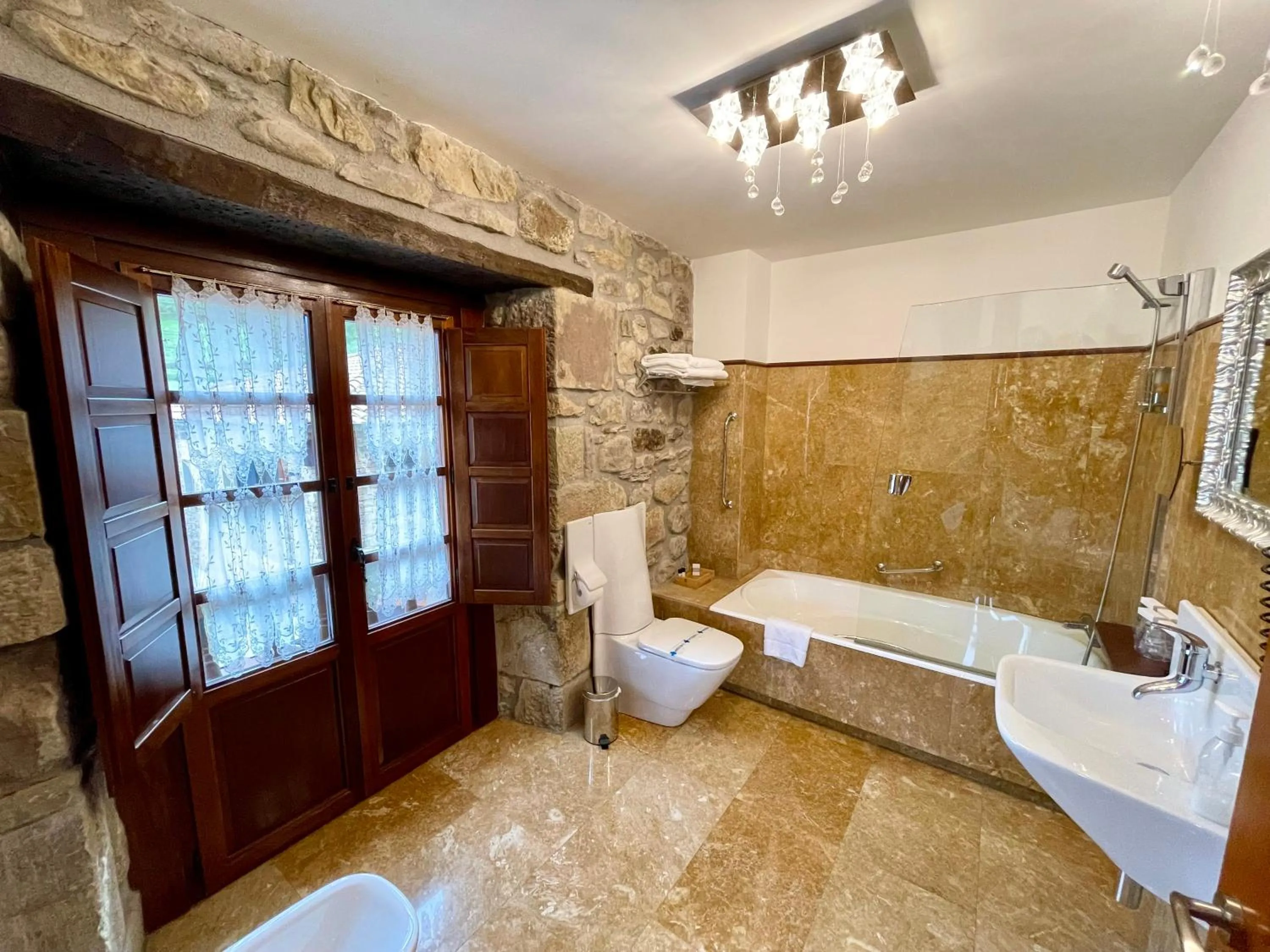 Bathroom in Akla Hotel Suites Valles Pasiegos