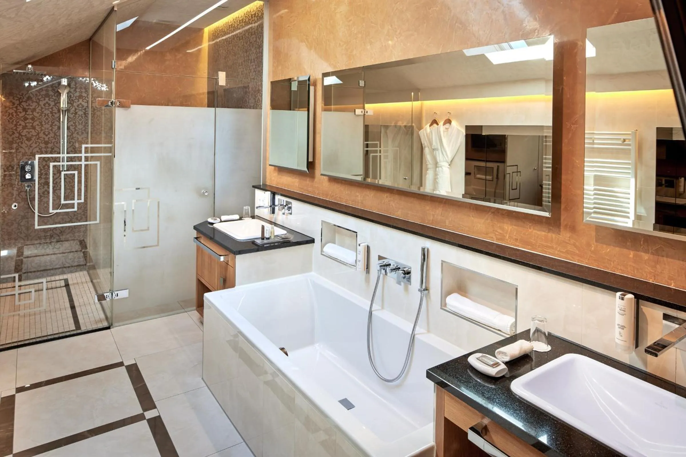 Shower in Wellness- & Sporthotel Jagdhof