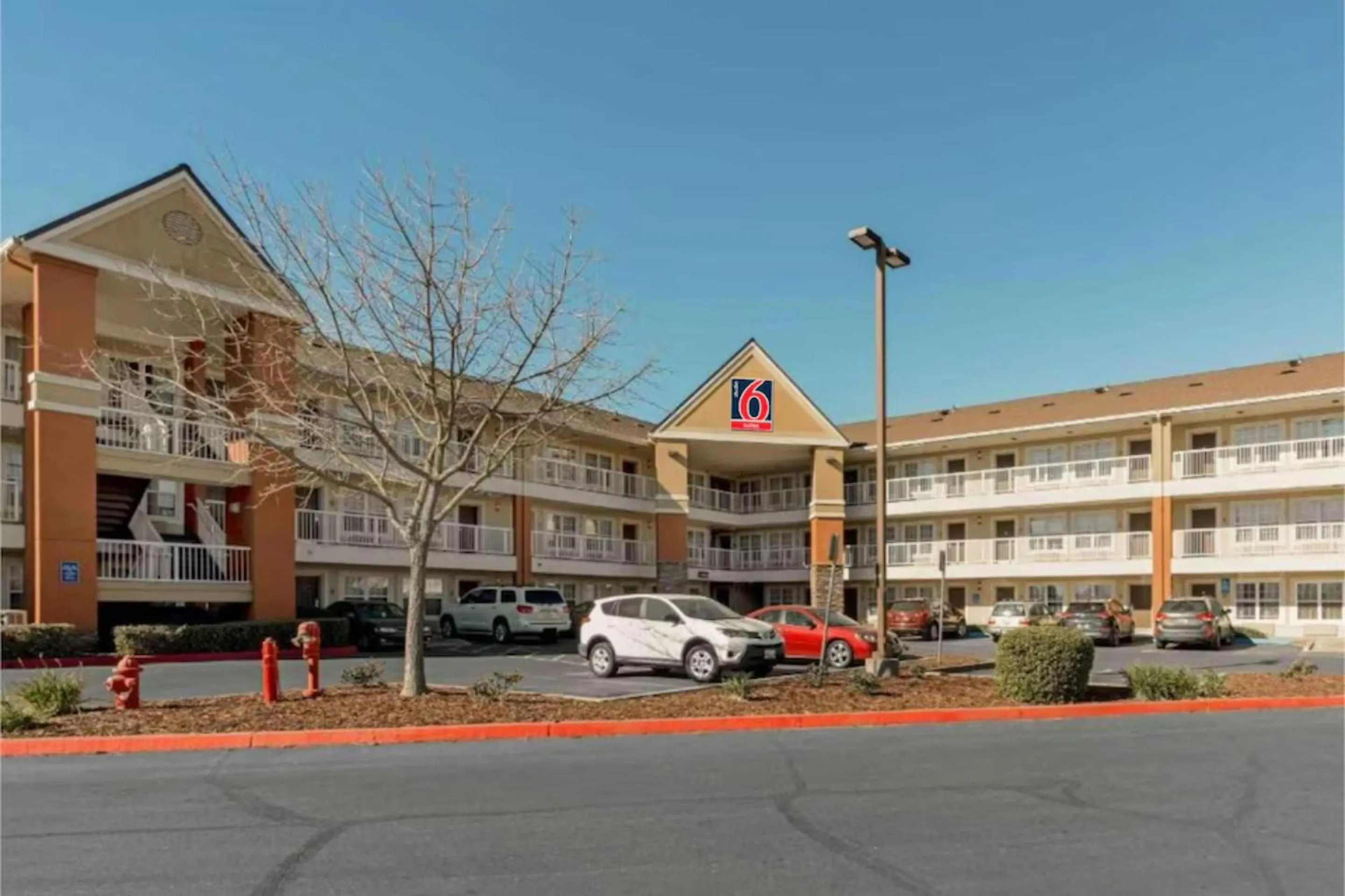Parking in Studio 6 Extended Stay Sacramento Arden Way CA