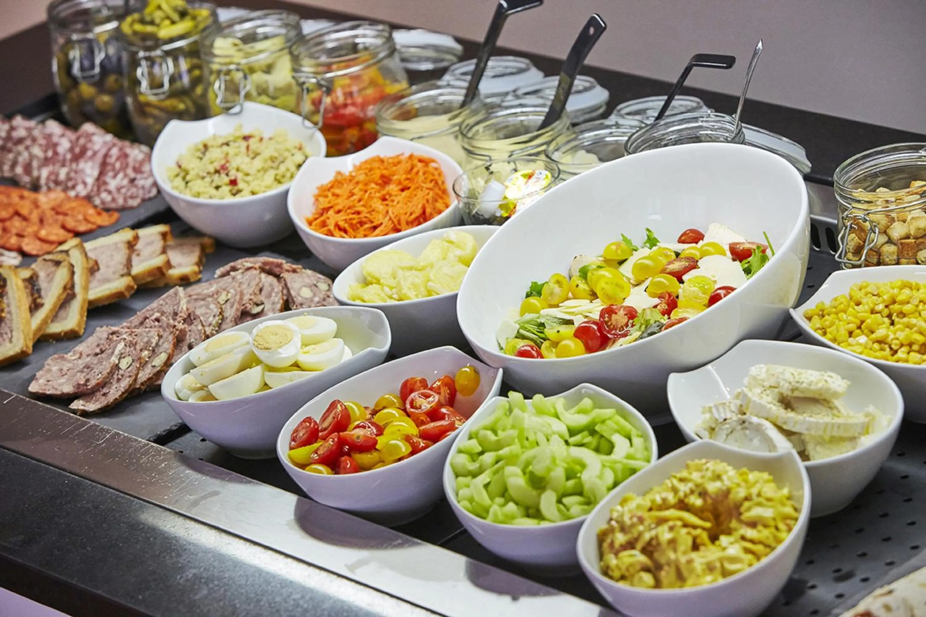 Lunch in Kyriad Paris Ouest - Bezons La Défense