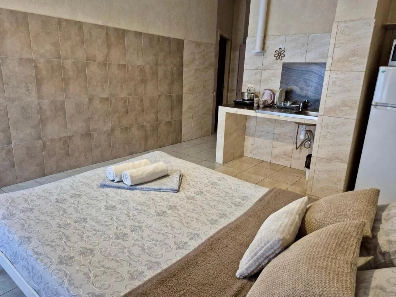 Photo of the whole room, Bed in Pechersk House