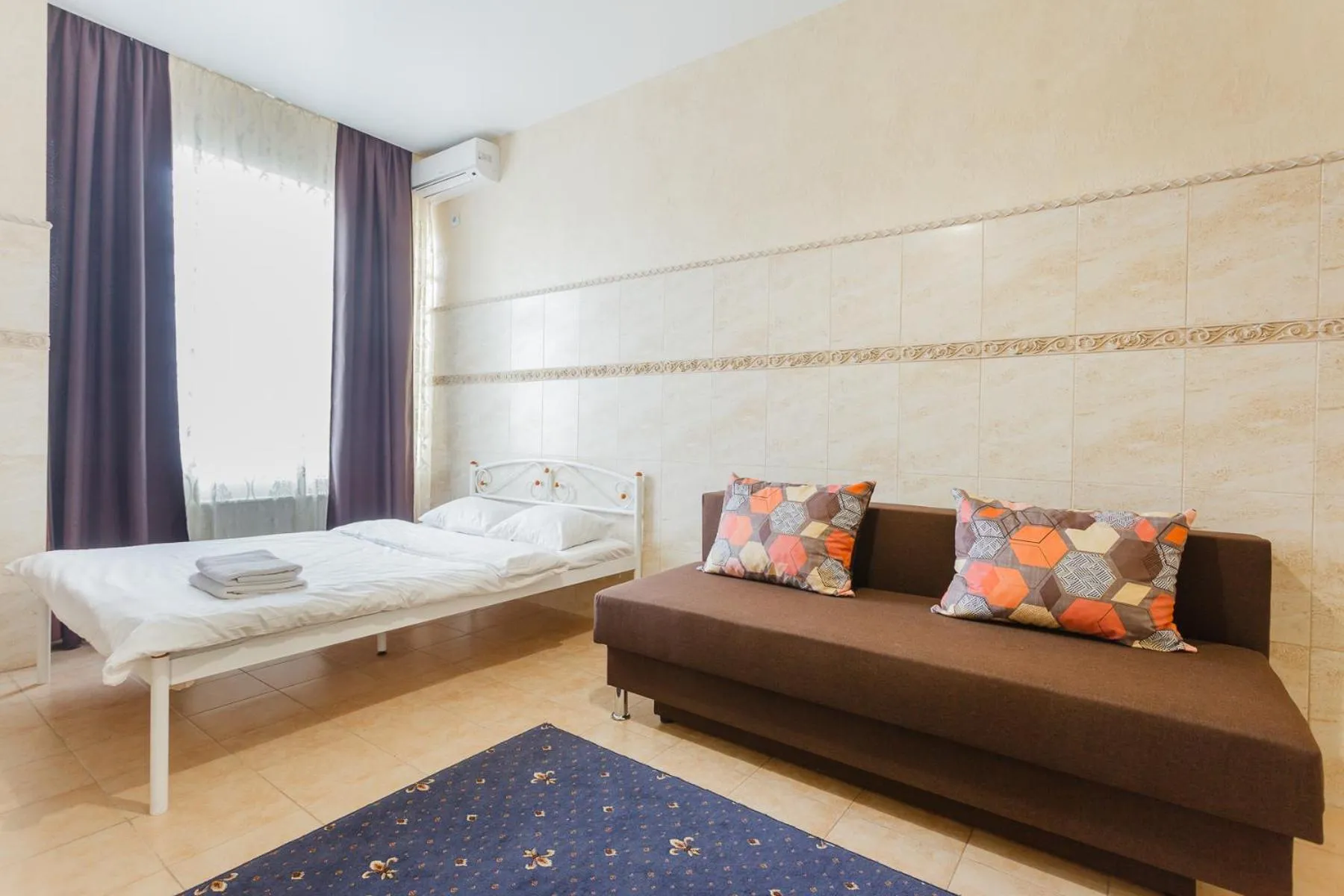 Photo of the whole room, Bed in Pechersk House