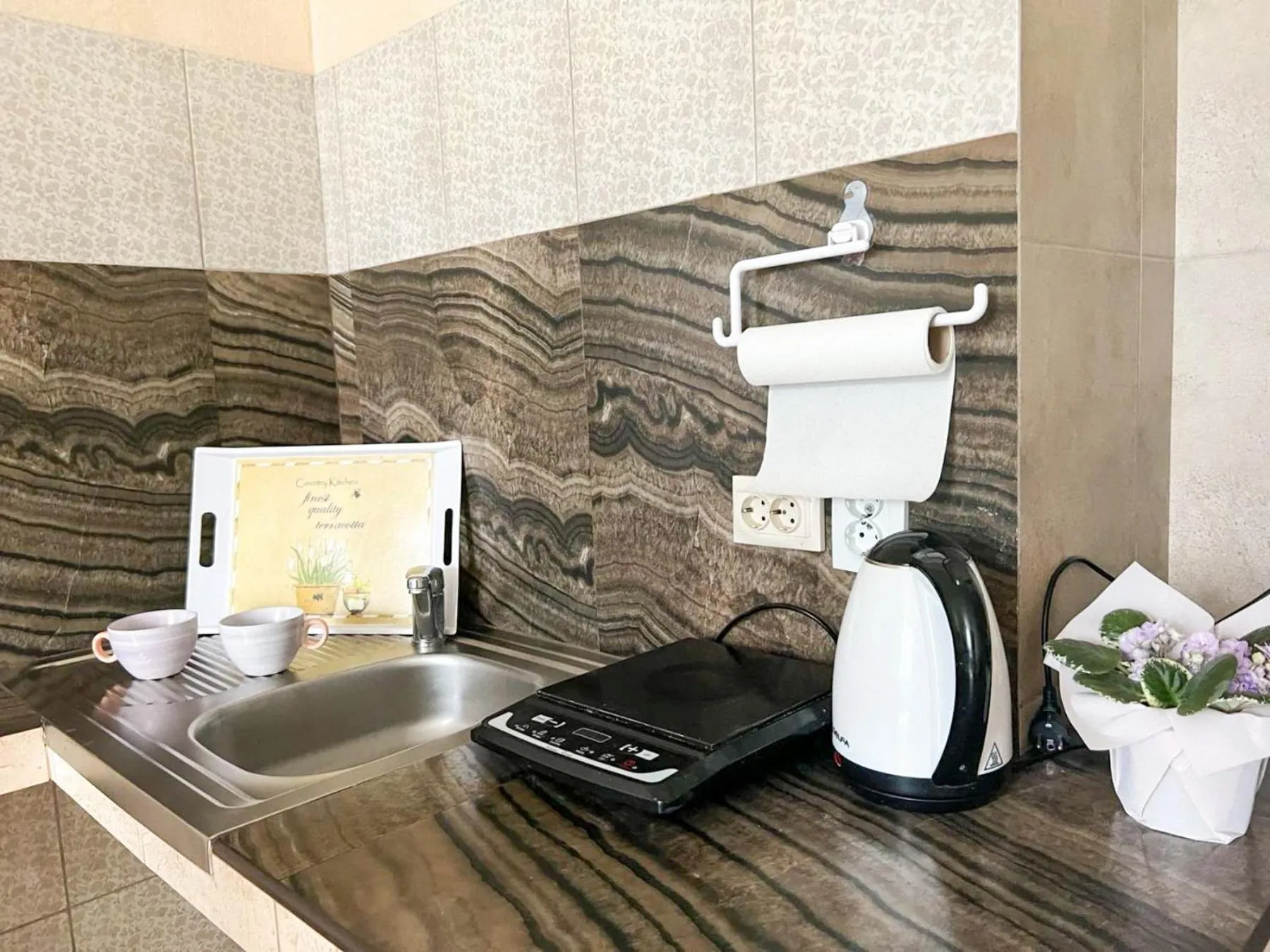 Coffee/tea facilities in Pechersk House