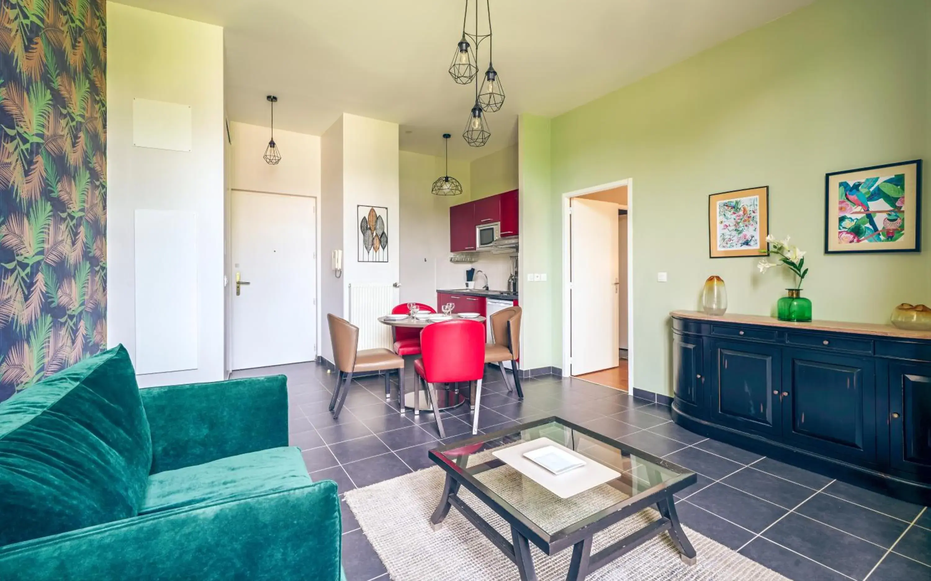 Triple Room in Tempologis - Chateau de la Rochette Triple Room in Tempologis - Chateau de la Rochette