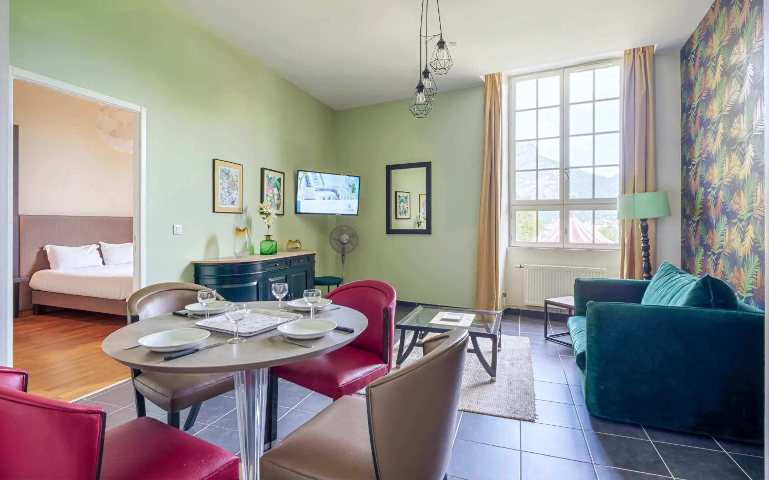 Triple Room in Apparthôtel Tempologis - Chateau de la Rochette Triple Room in Apparthôtel Tempologis - Chateau de la Rochette