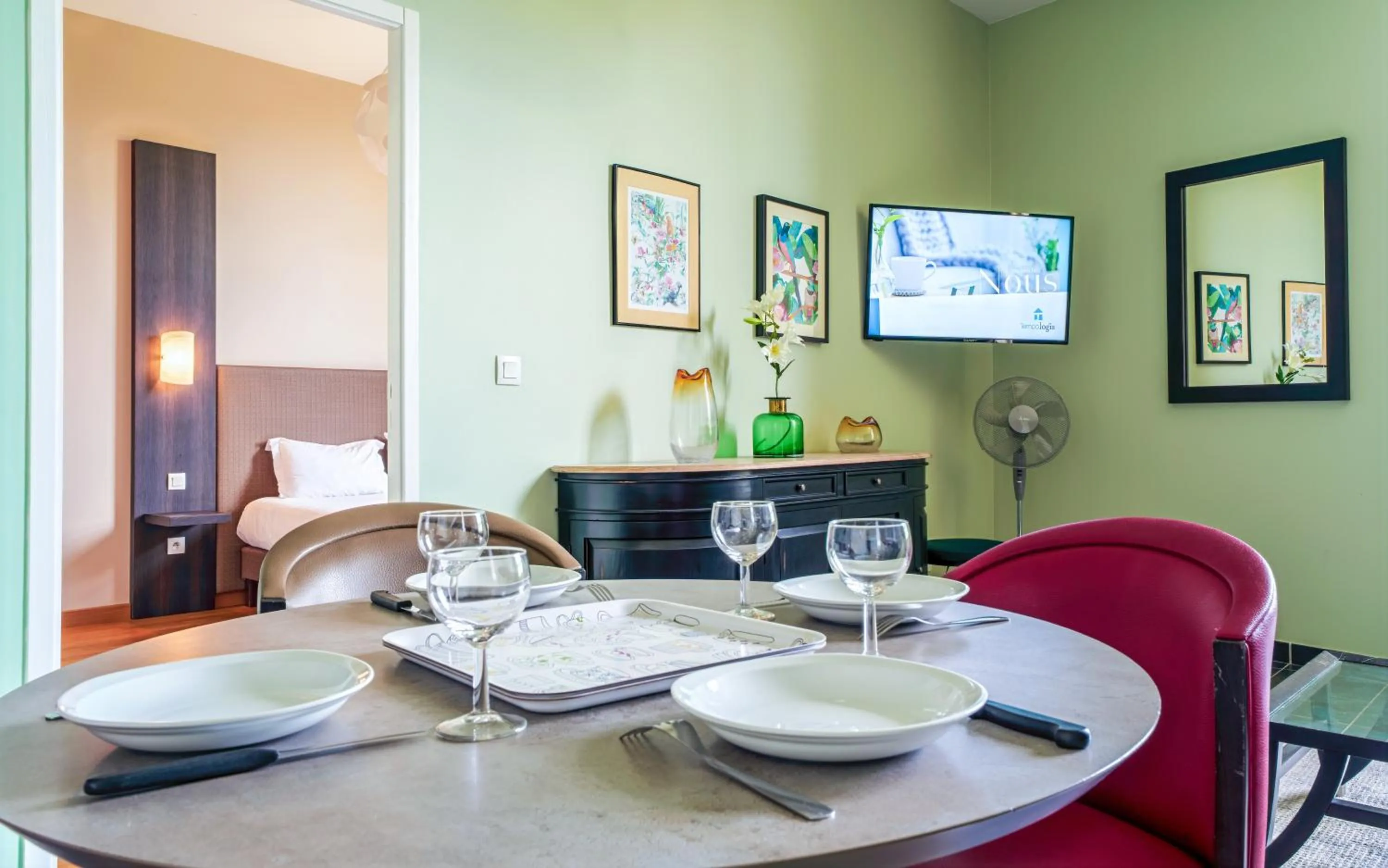 Communal lounge/ TV room in Tempologis - Chateau de la Rochette