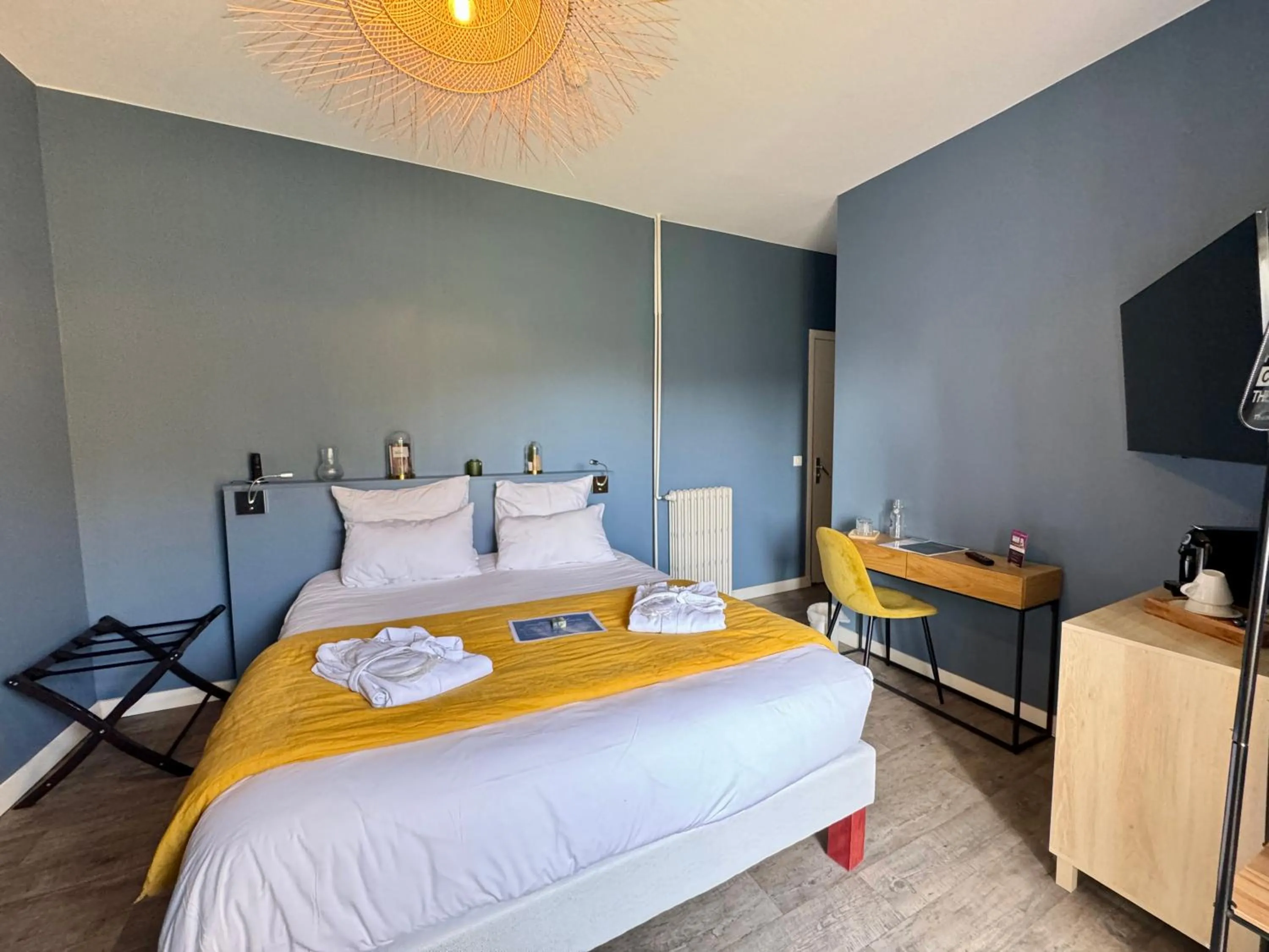 Bedroom, Bed in Hôtel La Maison des Dunes