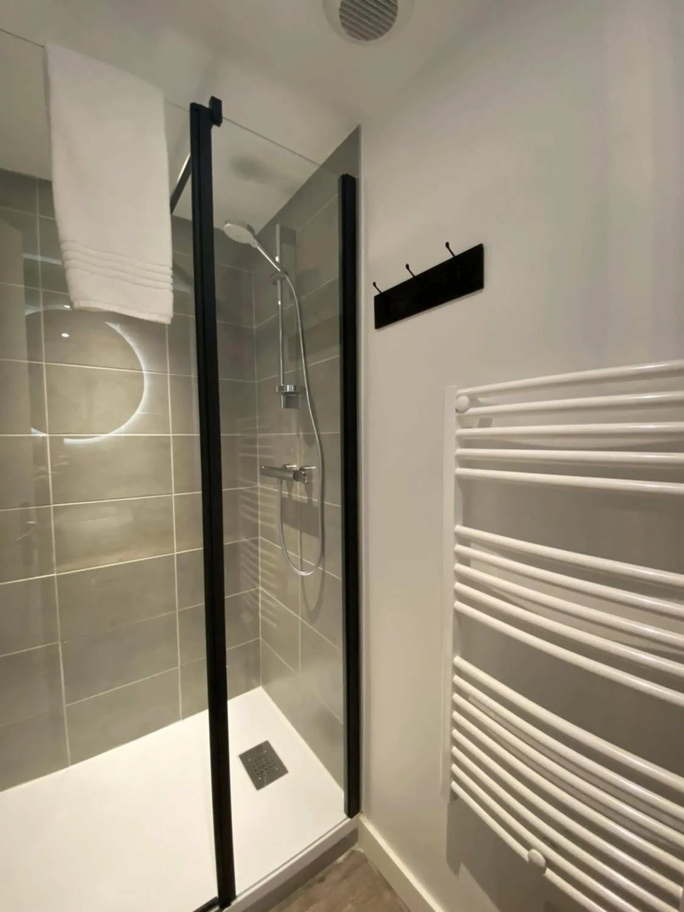 Superior Double Room in Hôtel La Maison des Dunes Superior Double Room in Hôtel La Maison des Dunes