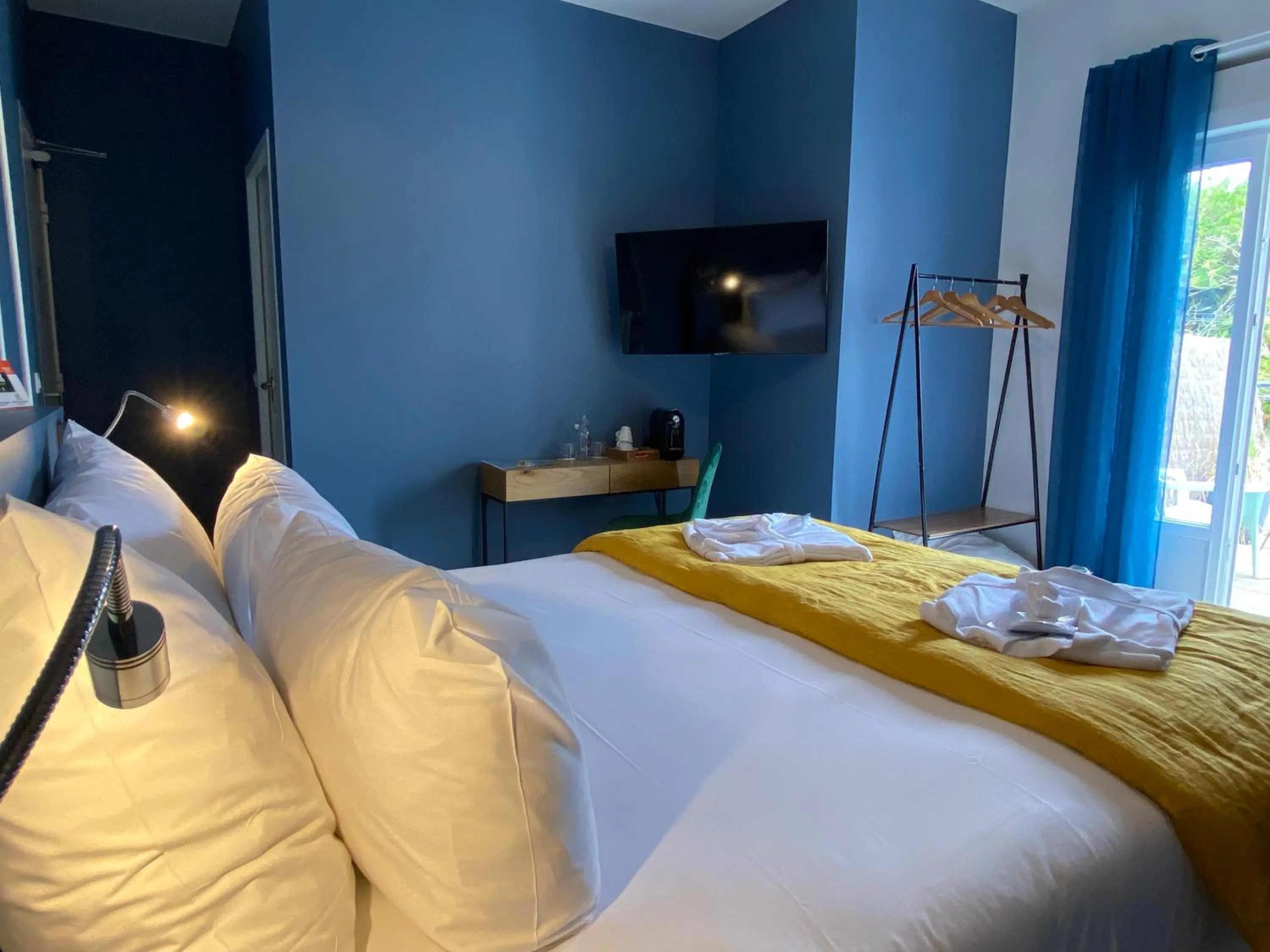 Bedroom, Bed in Hôtel La Maison des Dunes