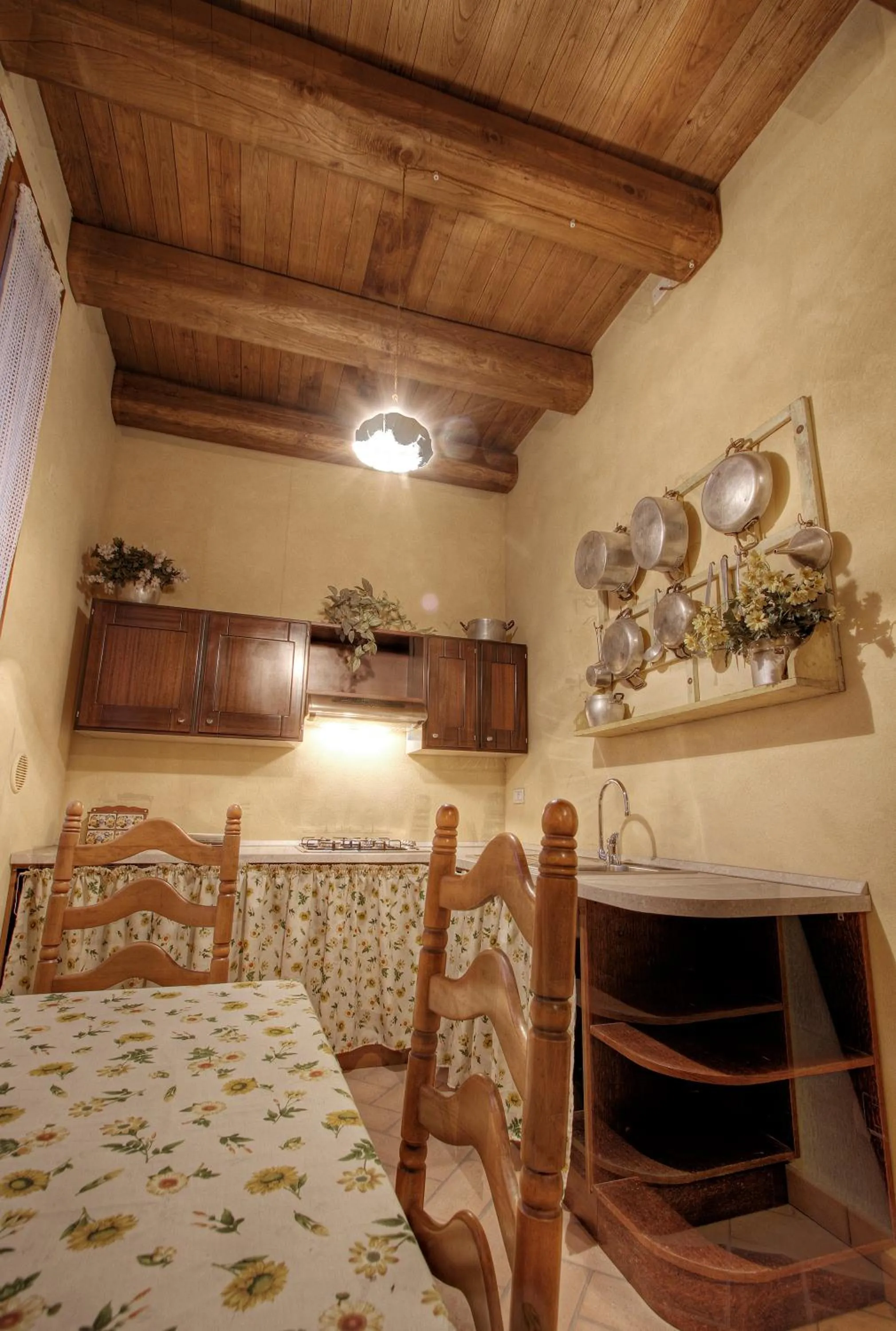 Communal kitchen, Bed in La Fornasaccia