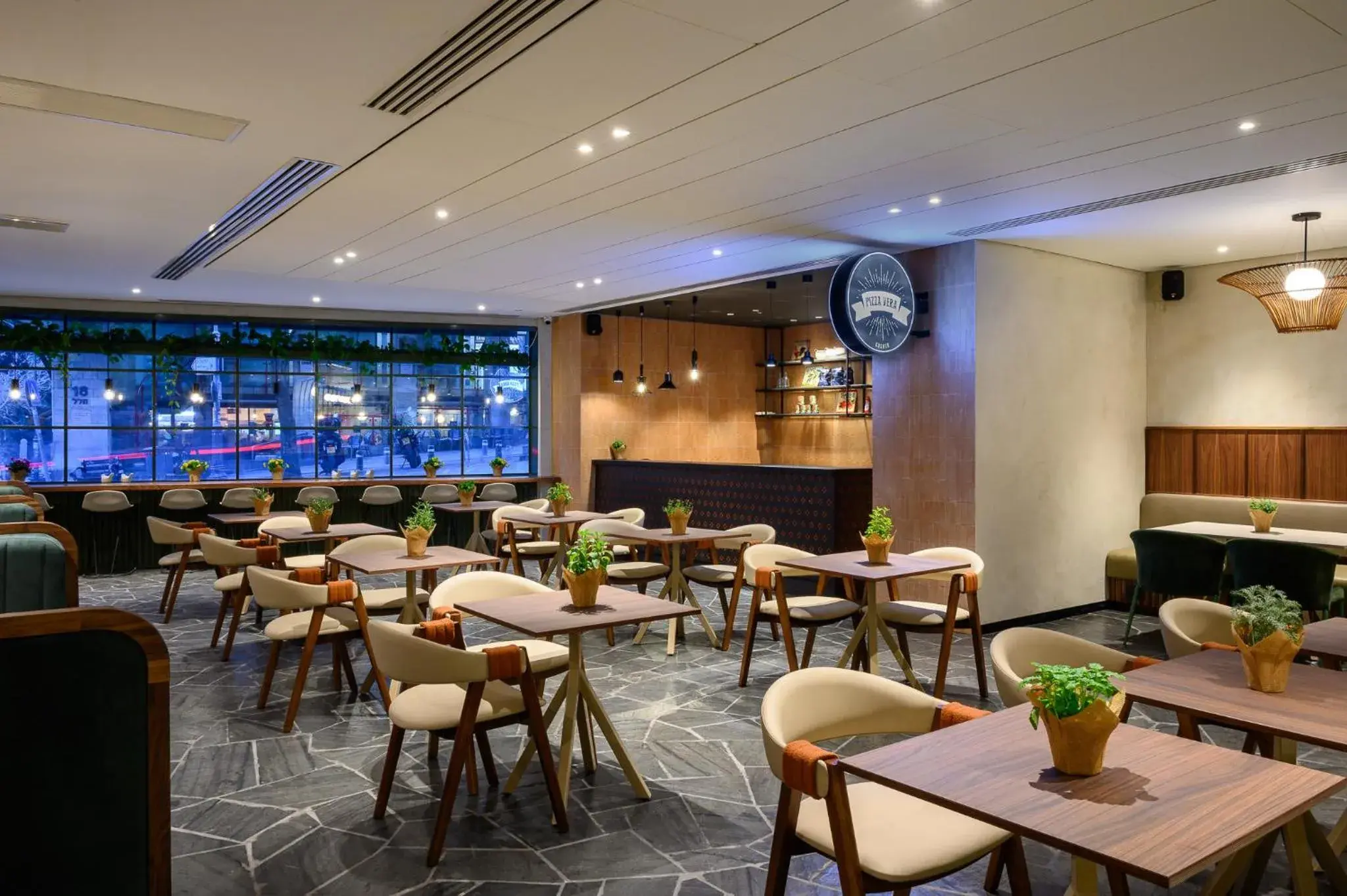 Restaurant/places to eat in Prima Vera Restaurant/places to eat in Prima Vera