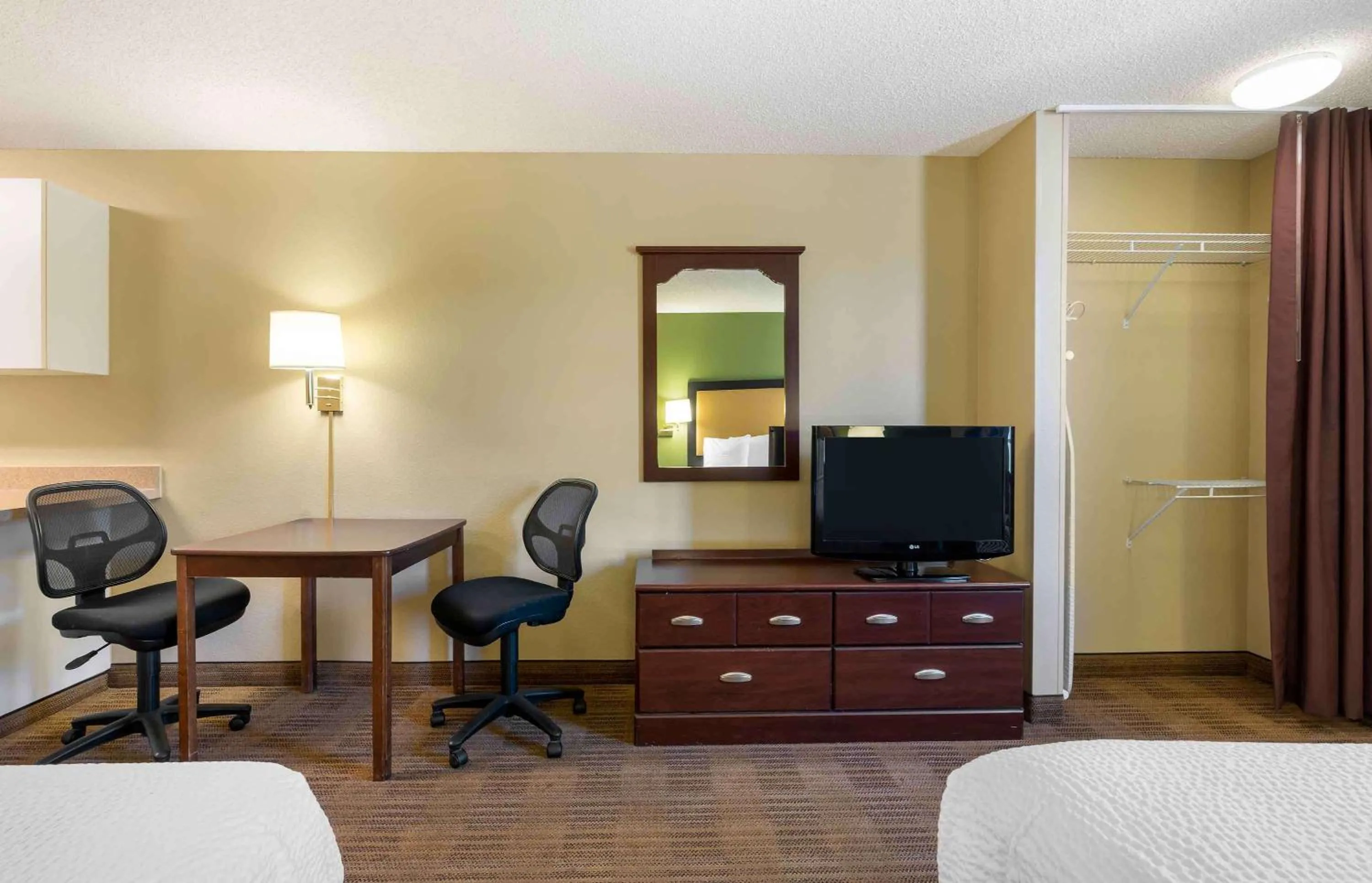 Bedroom, Bed in Extended Stay America Suites - Reno - South Meadows