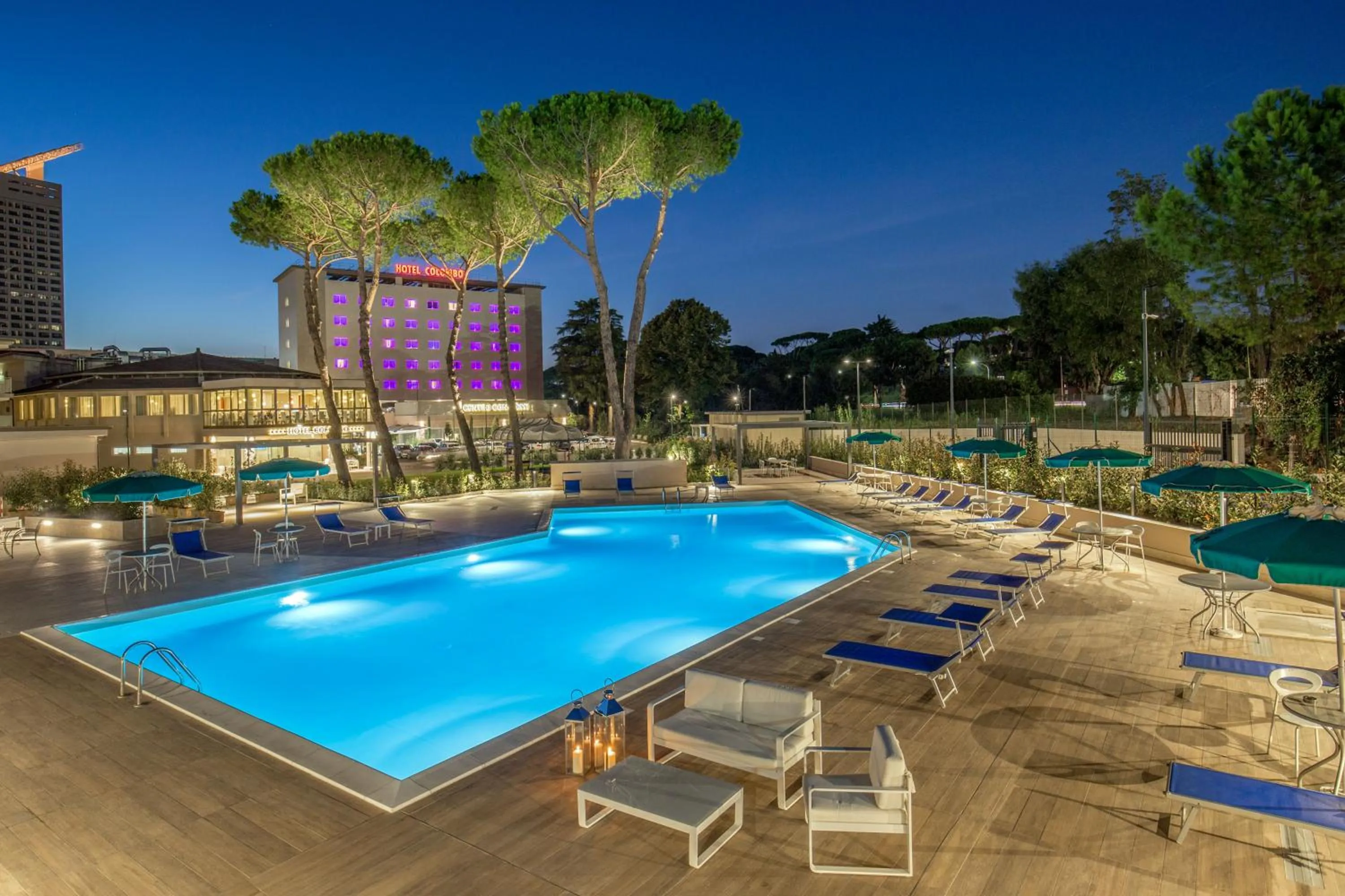 Swimming pool in Hotel Cristoforo Colombo