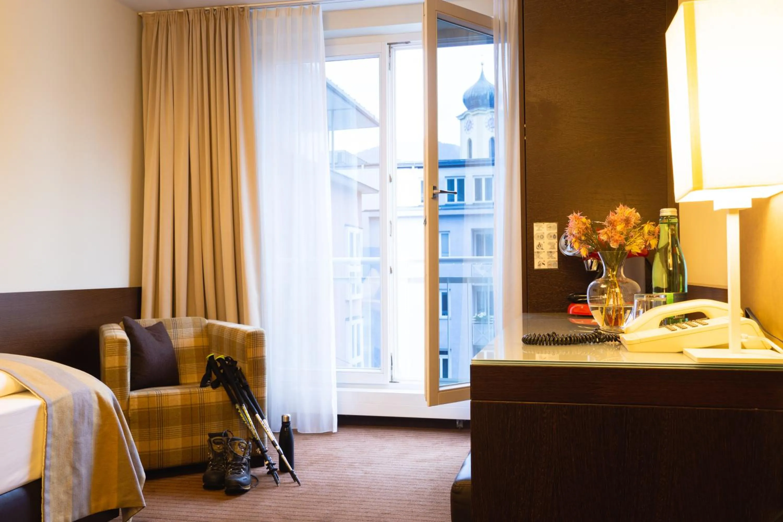 Shower, Bed in Hotel Stadt Kufstein