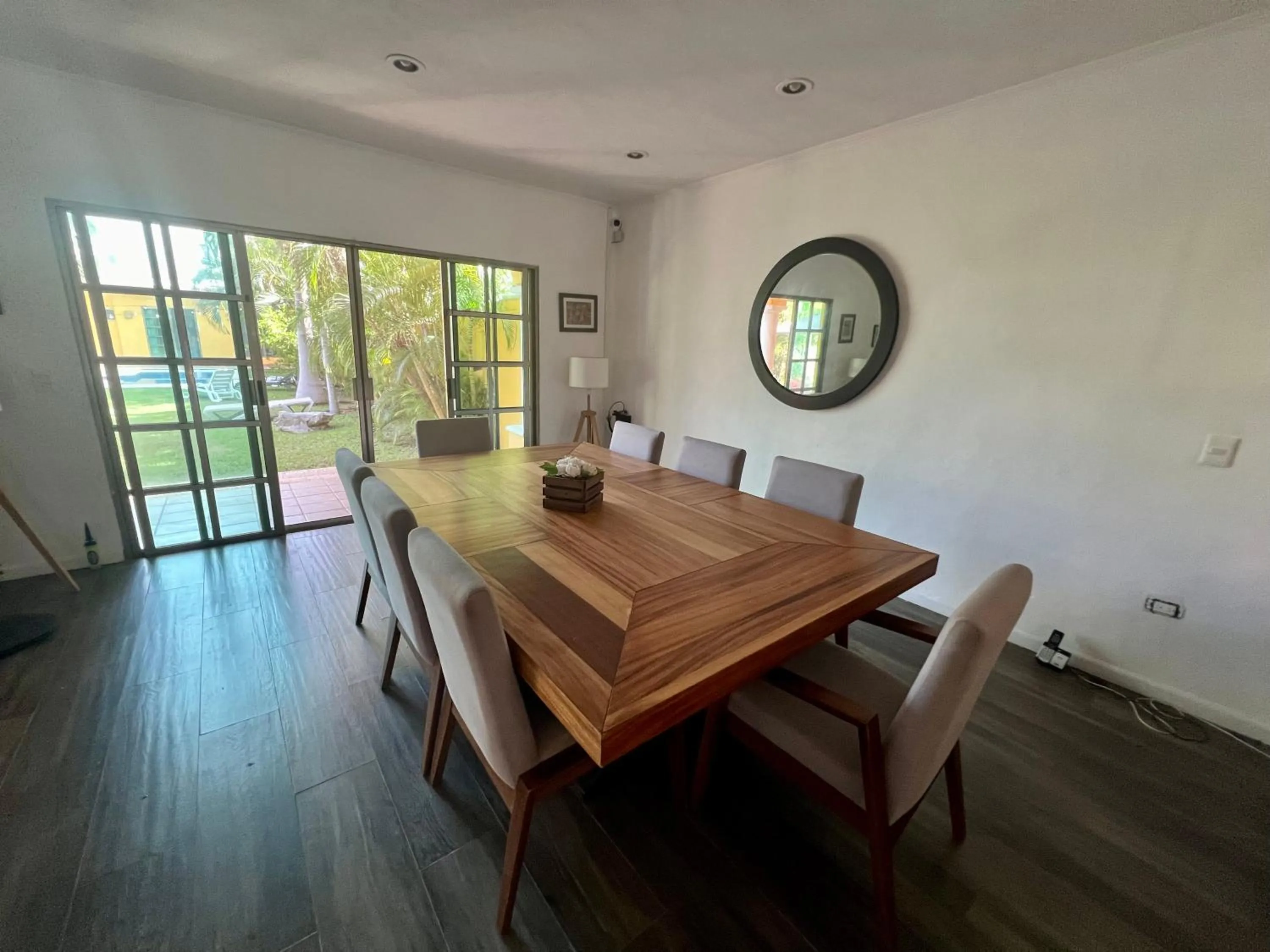 Dining area in Cancun-Soho