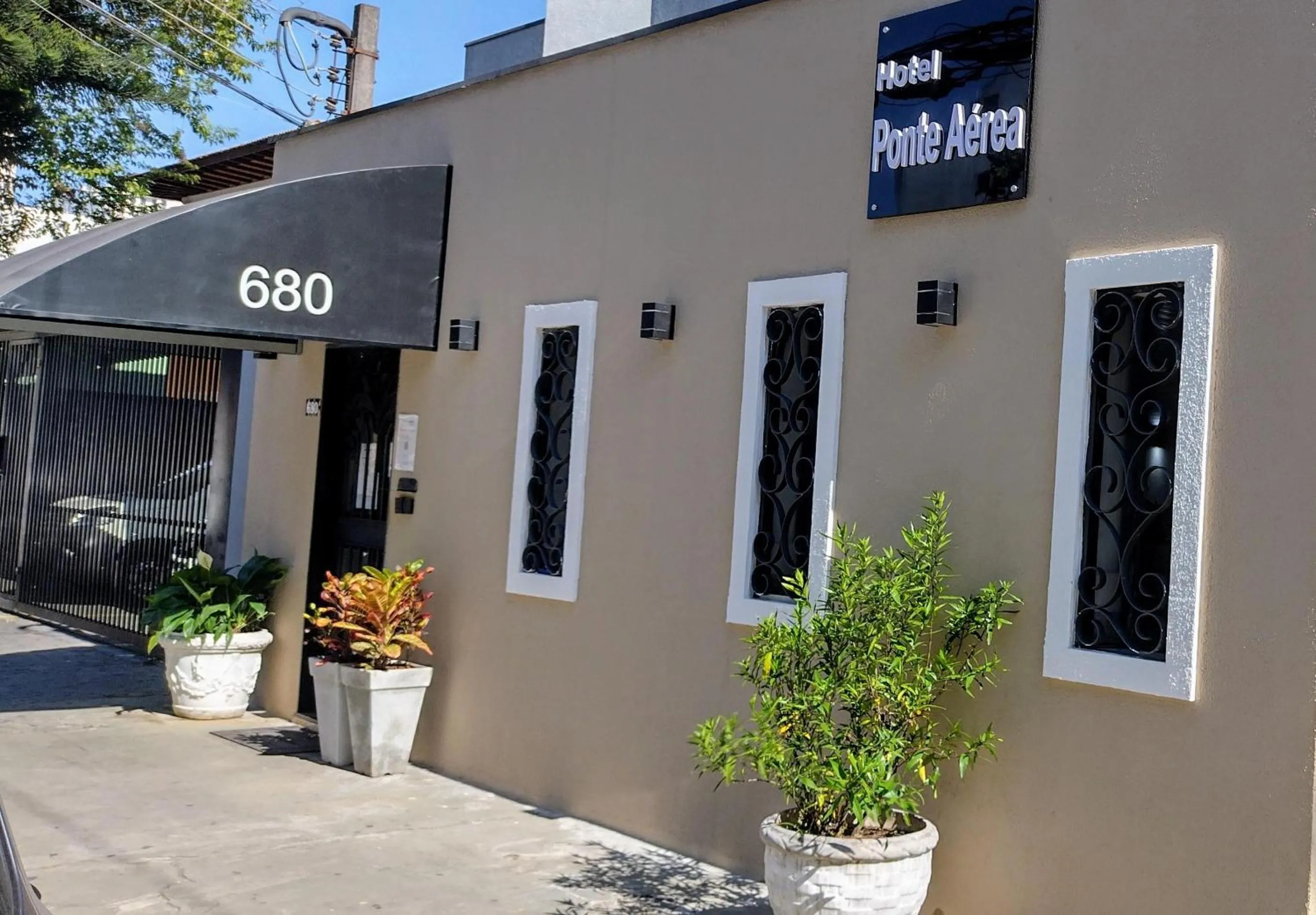 Facade/entrance in Hotel Ponte Aérea - Aeroporto de Congonhas