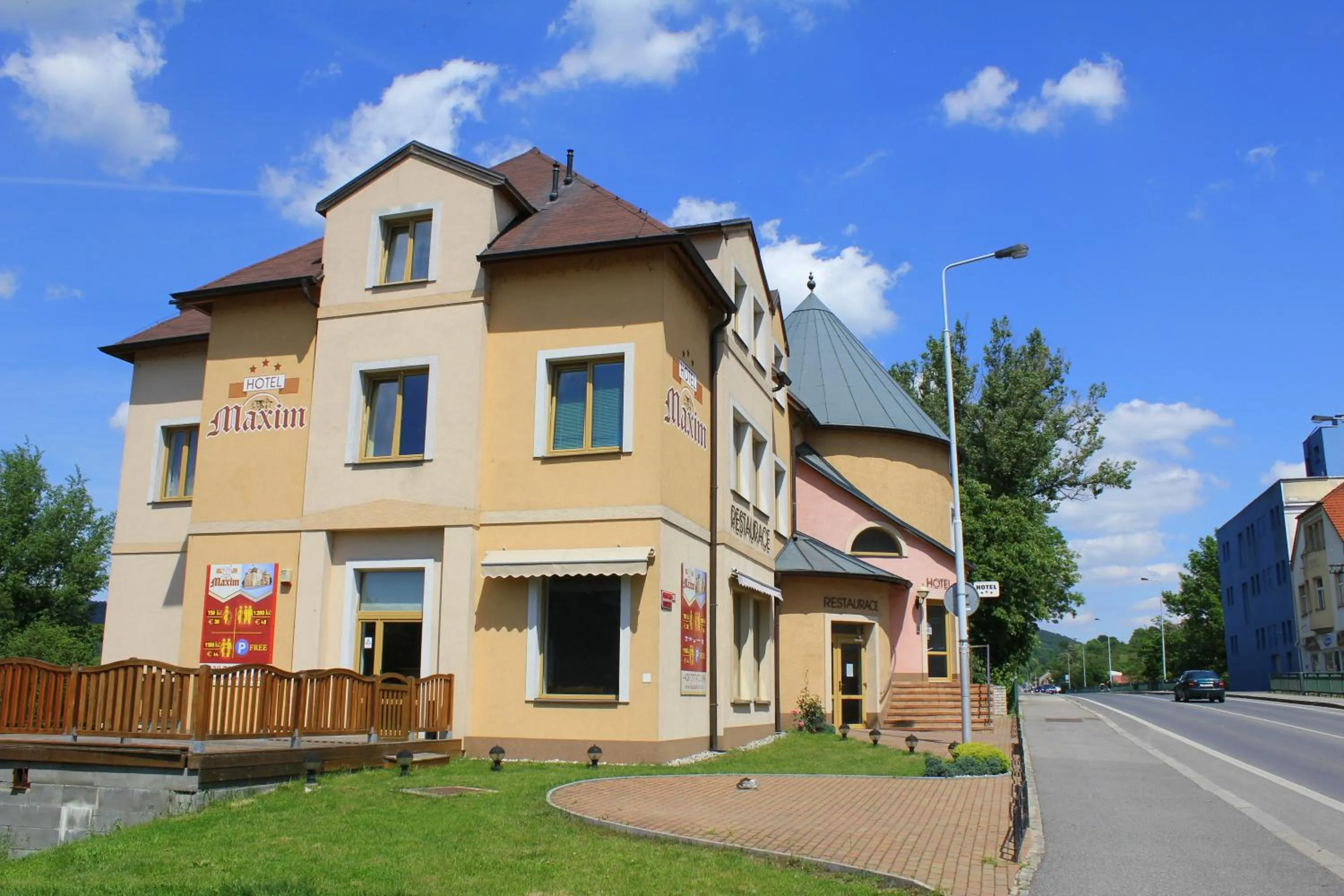 Property building in Family hotel Maxim