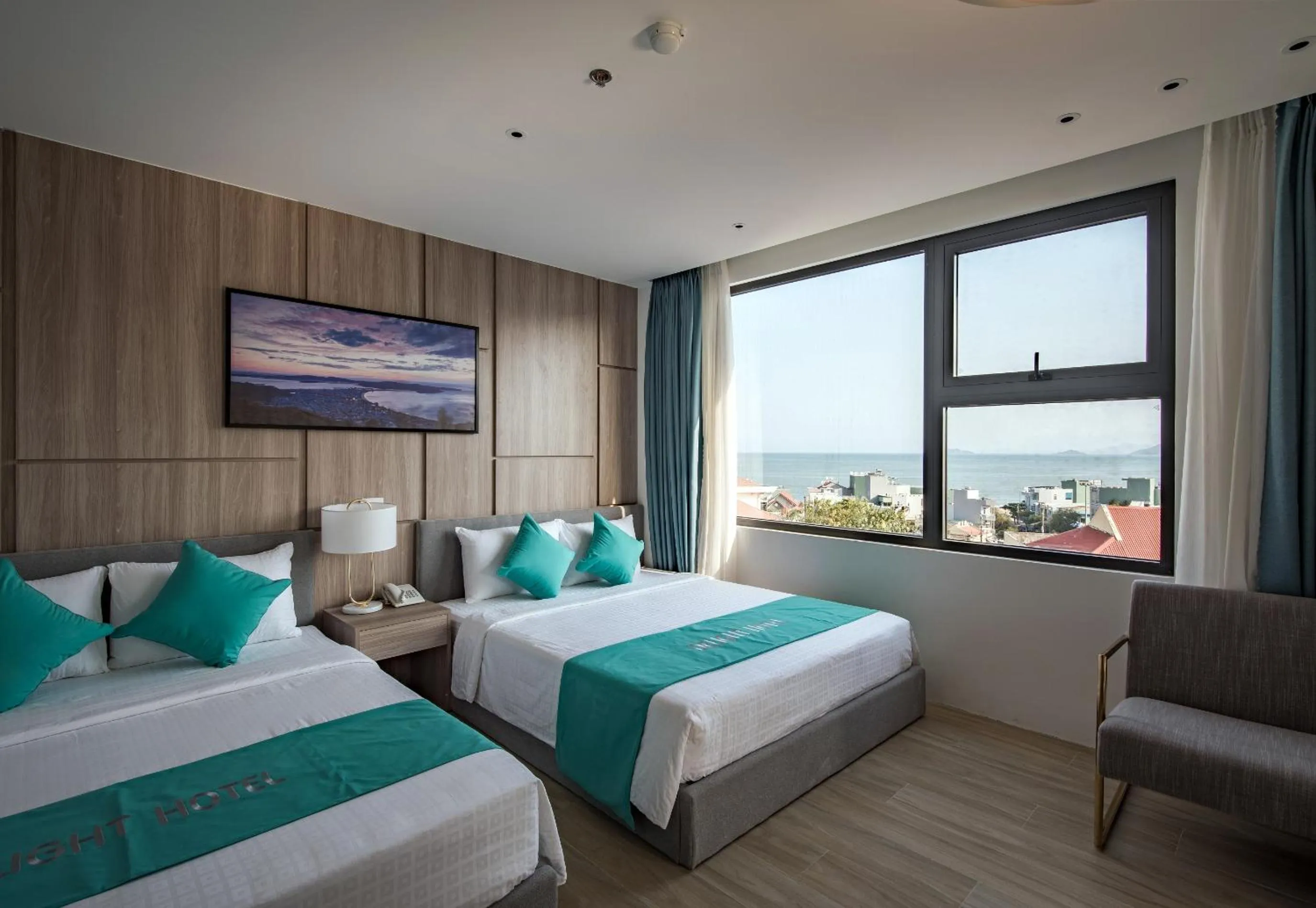 Photo of the whole room, Bed in Delight Hotel