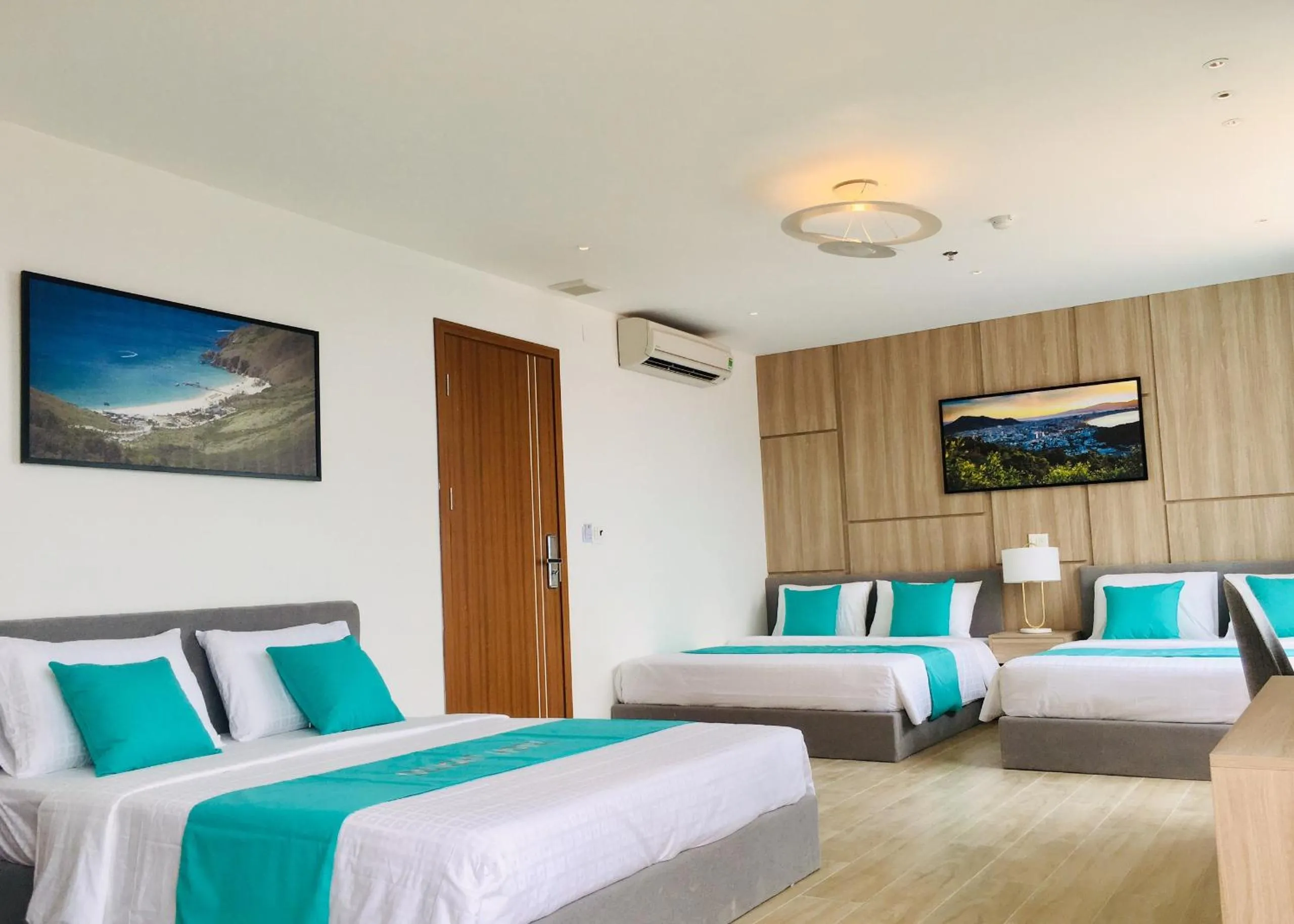 Bed in Delight Hotel