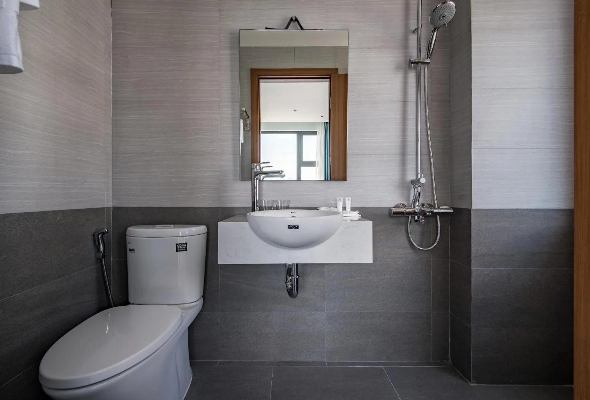 Bathroom in Delight Hotel