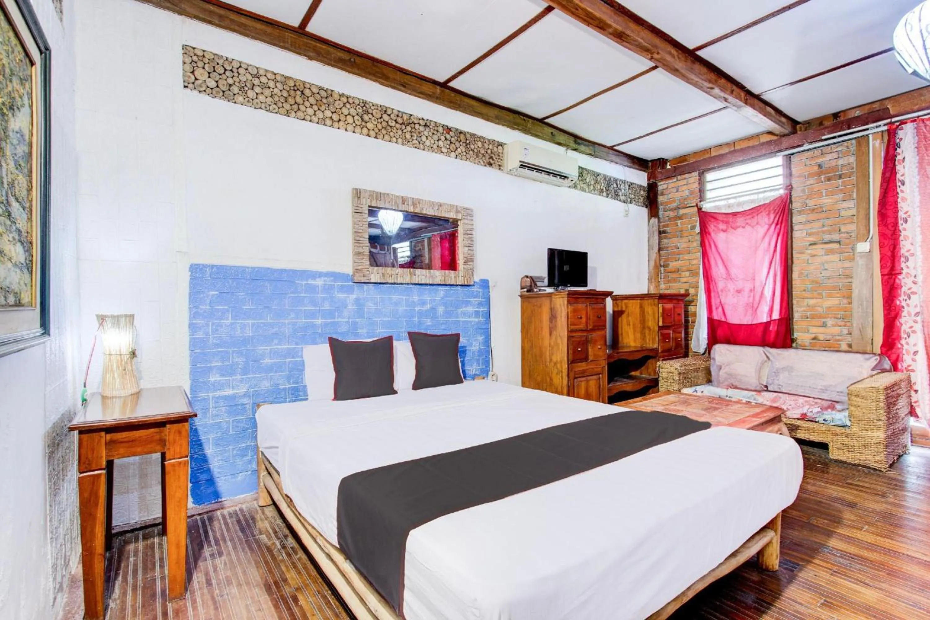 Photo of the whole room, Bed in Hotel O Prawirotaman Near Keraton Yogyakarta Formerly Chez Laelik Guesthouse