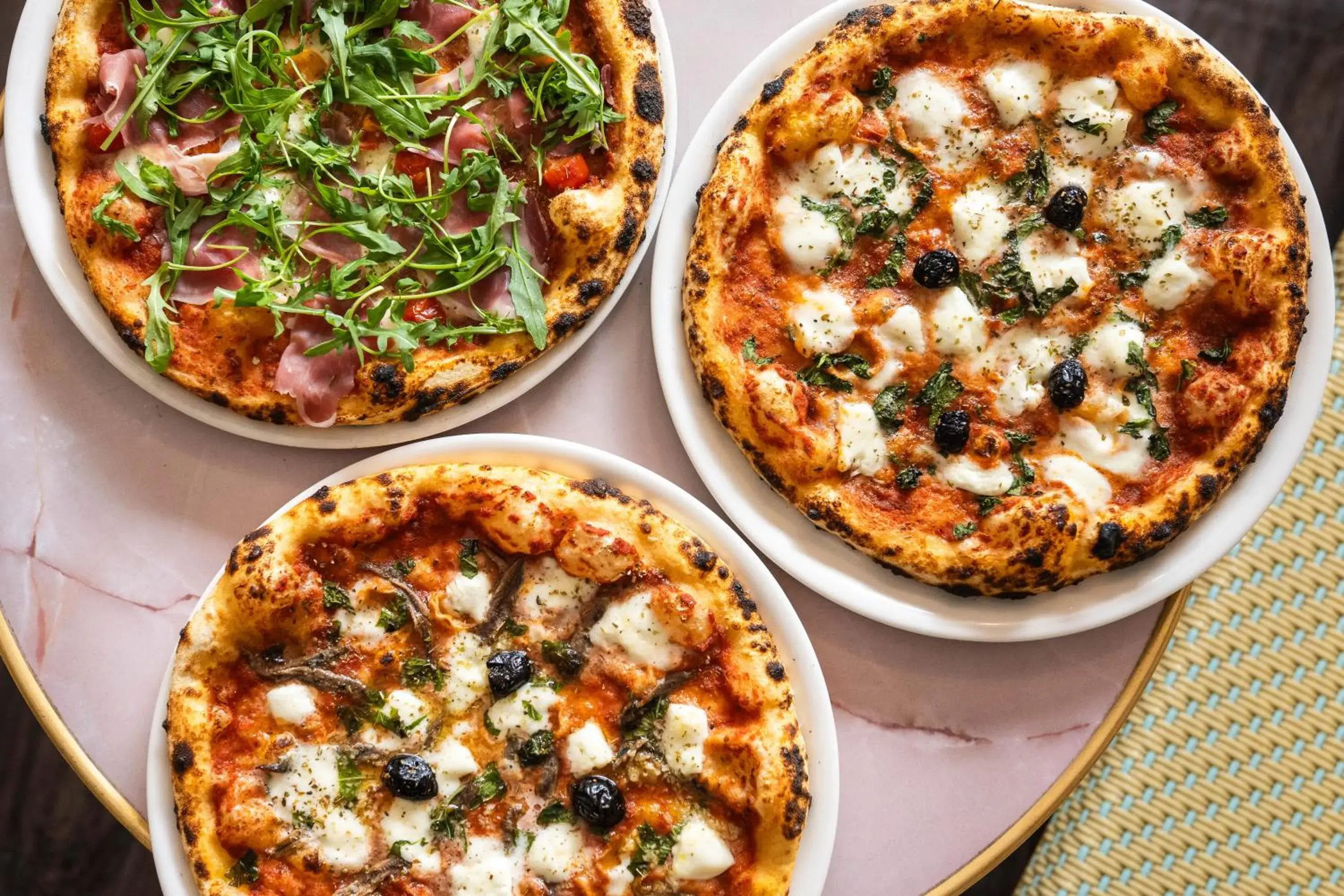 Restaurant/places to eat in L'Hôtel Restaurant/places to eat in L'Hôtel