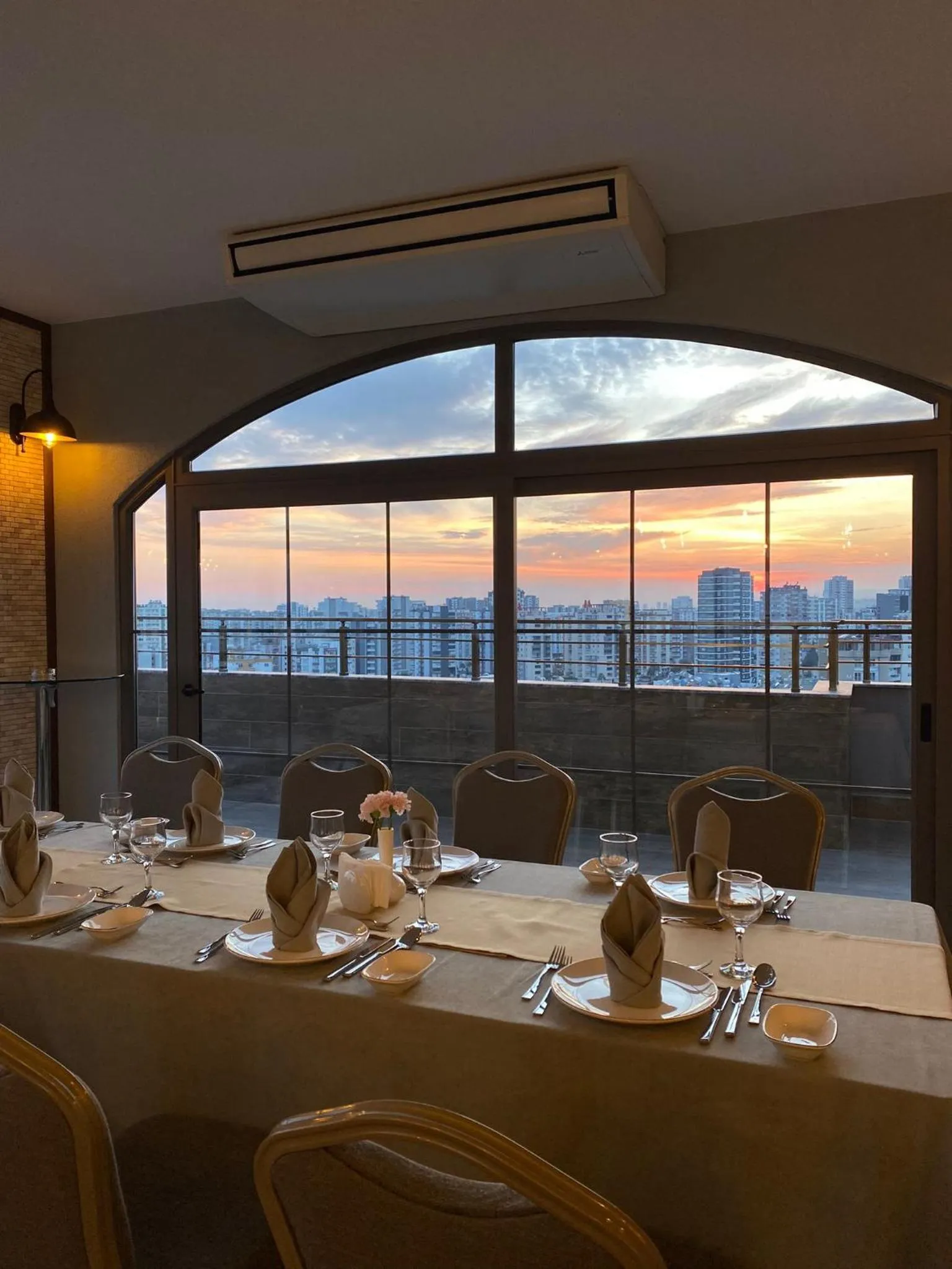 Restaurant/places to eat in Anemon Kent Mersin Otel