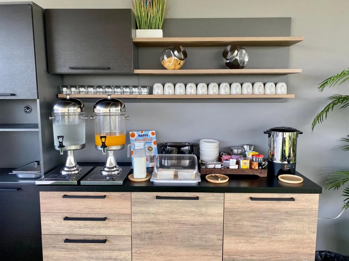 Restaurant/places to eat in The Vet Boutique Hotel - SHA Extra Plus