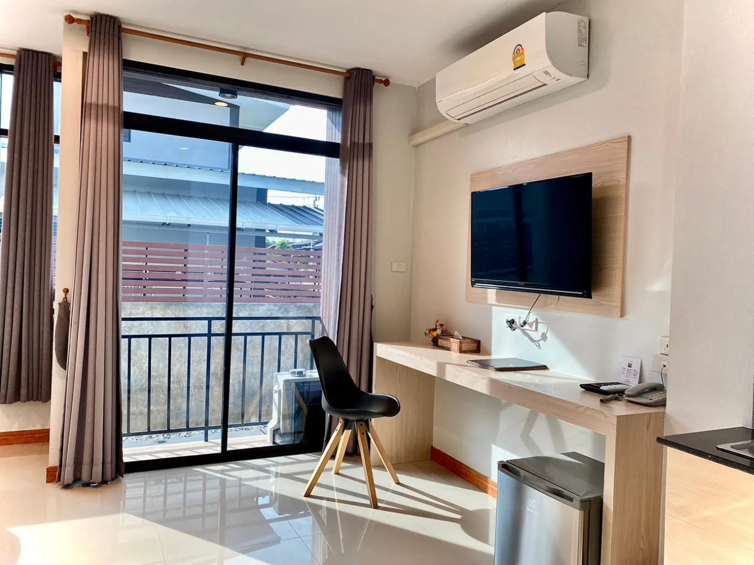 TV and multimedia in The Vet Boutique Hotel - SHA Extra Plus