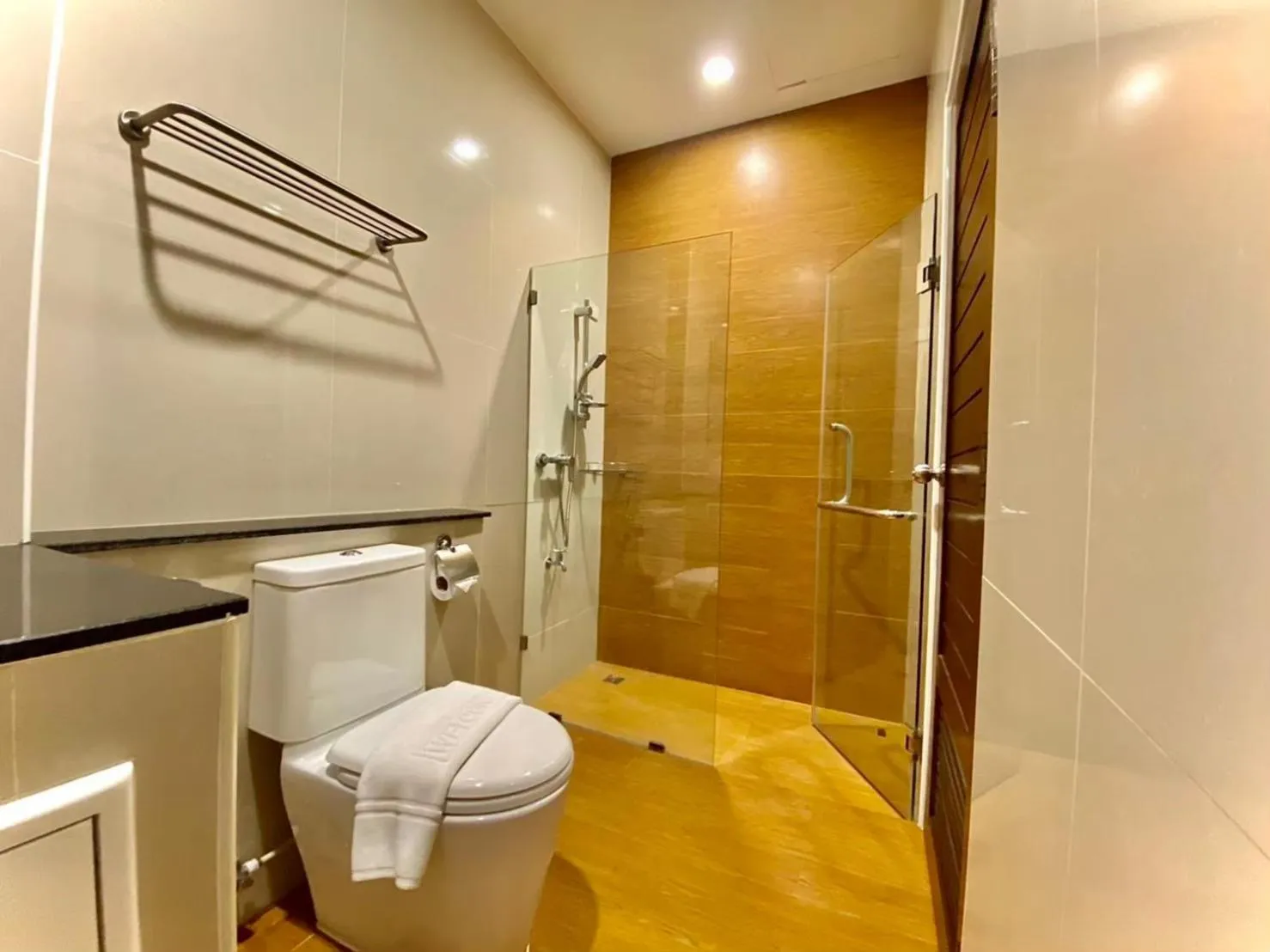 Bathroom in The Vet Boutique Hotel - SHA Extra Plus