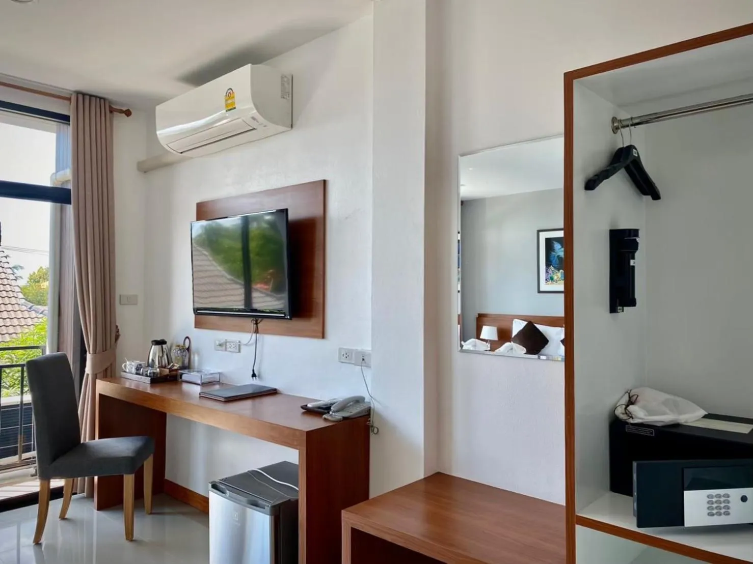 Photo of the whole room in The Vet Boutique Hotel - SHA Extra Plus