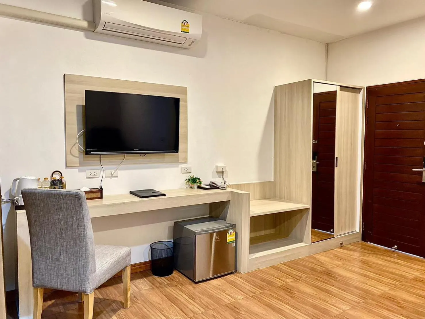 TV and multimedia in The Vet Boutique Hotel - SHA Extra Plus