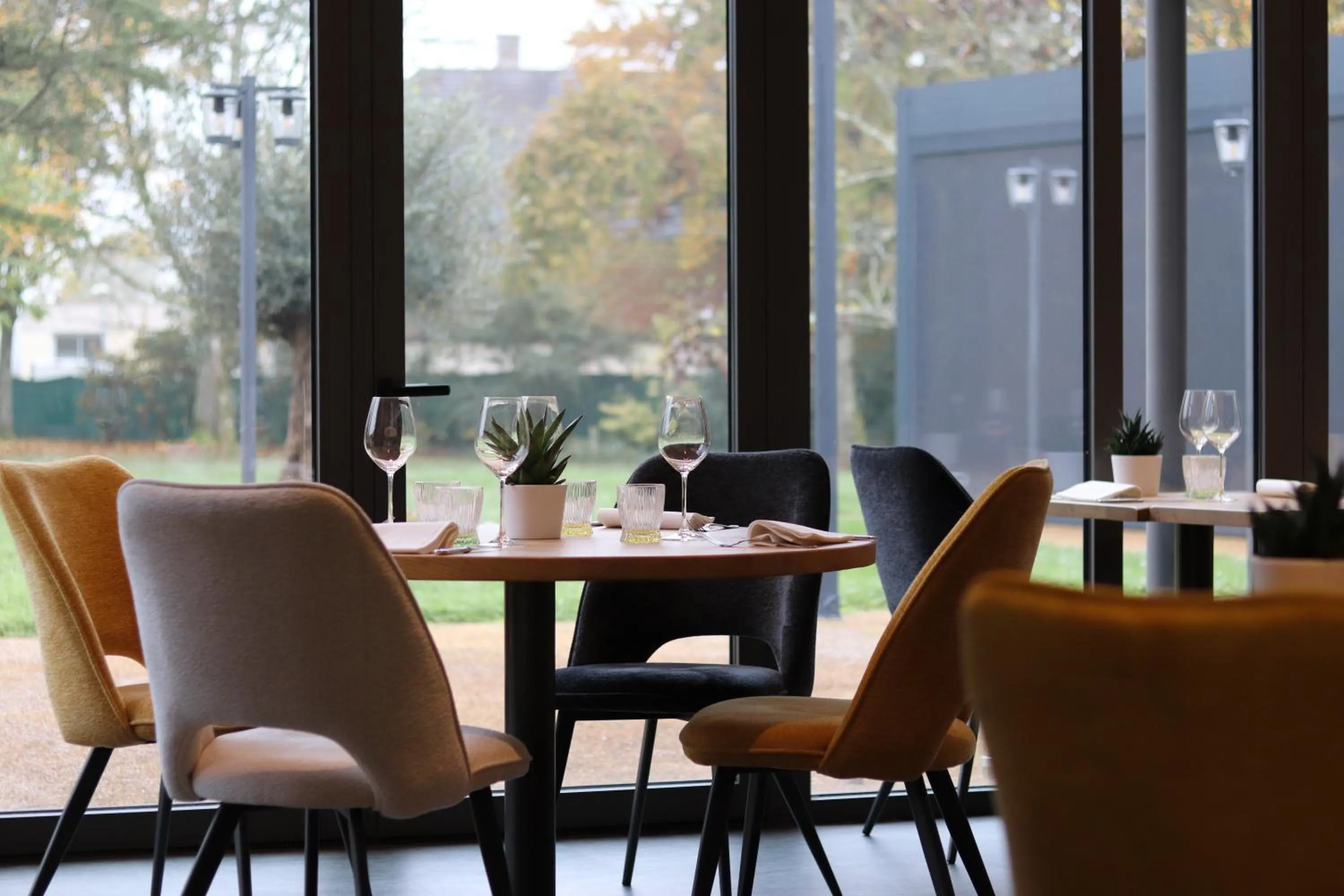 Restaurant/places to eat in Le Dracy Hôtel et Spa