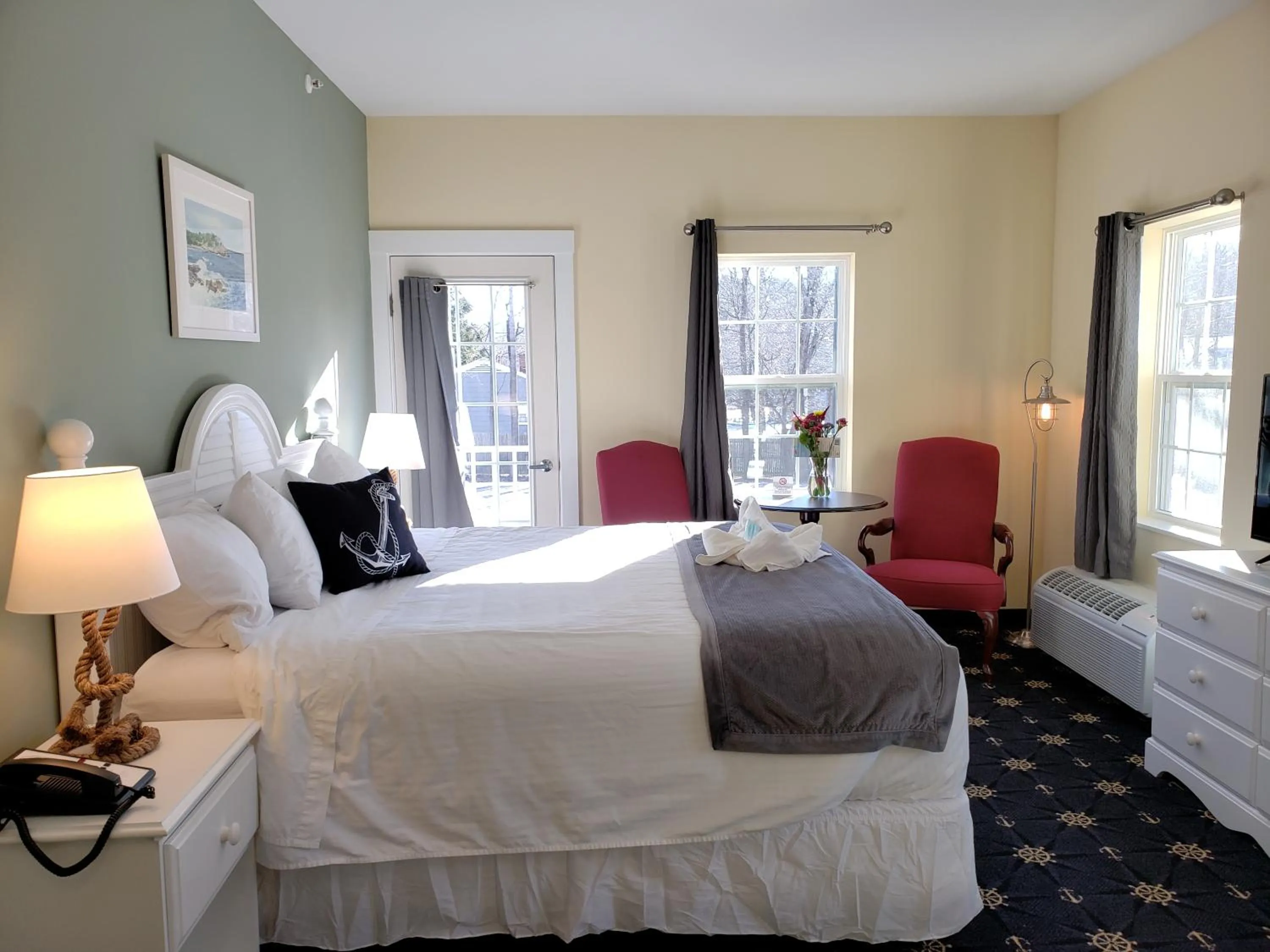 Photo of the whole room, Bed in The Inn on Mount Desert