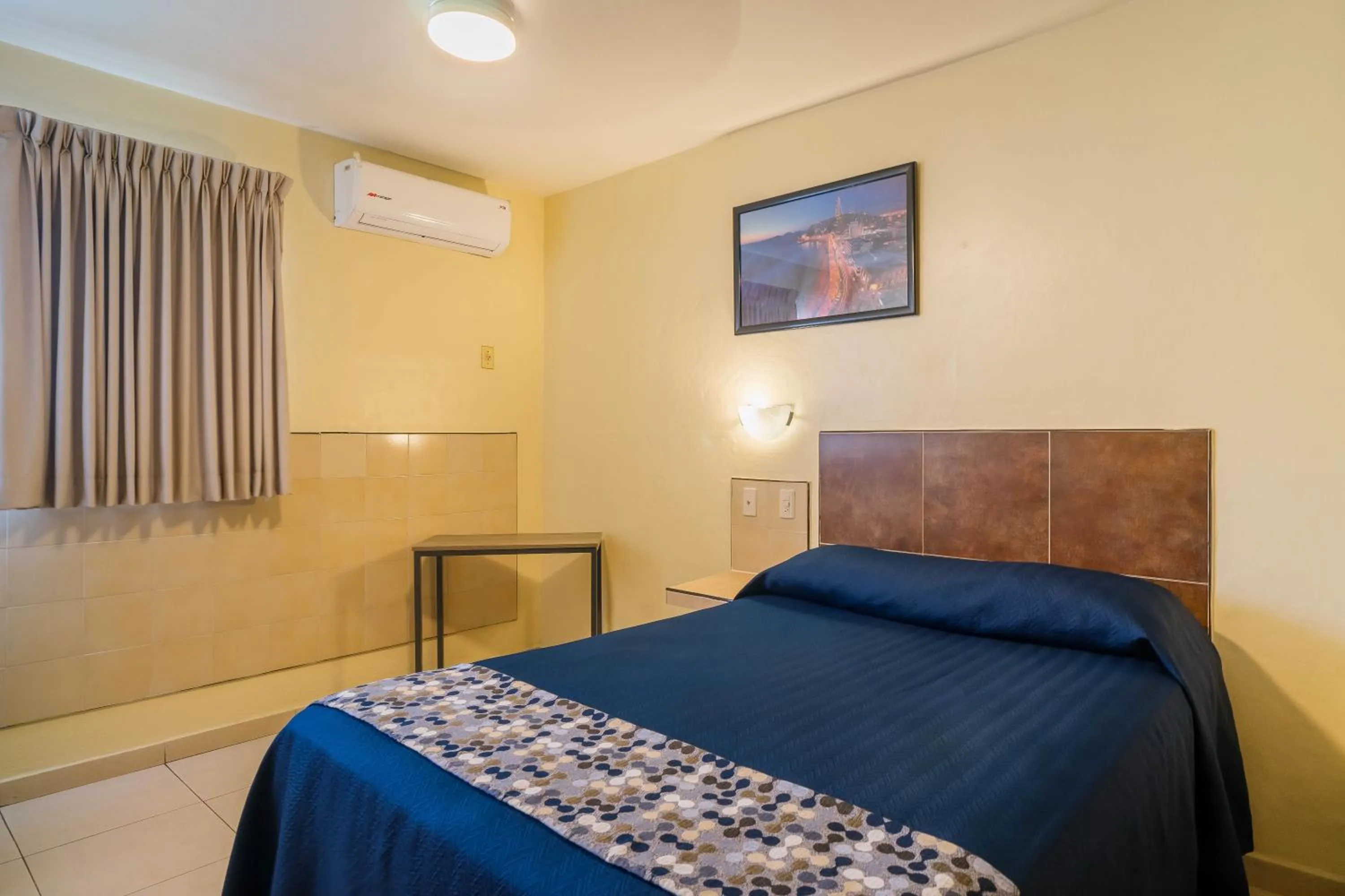 Bedroom, Bed in Hotel Mazatlan