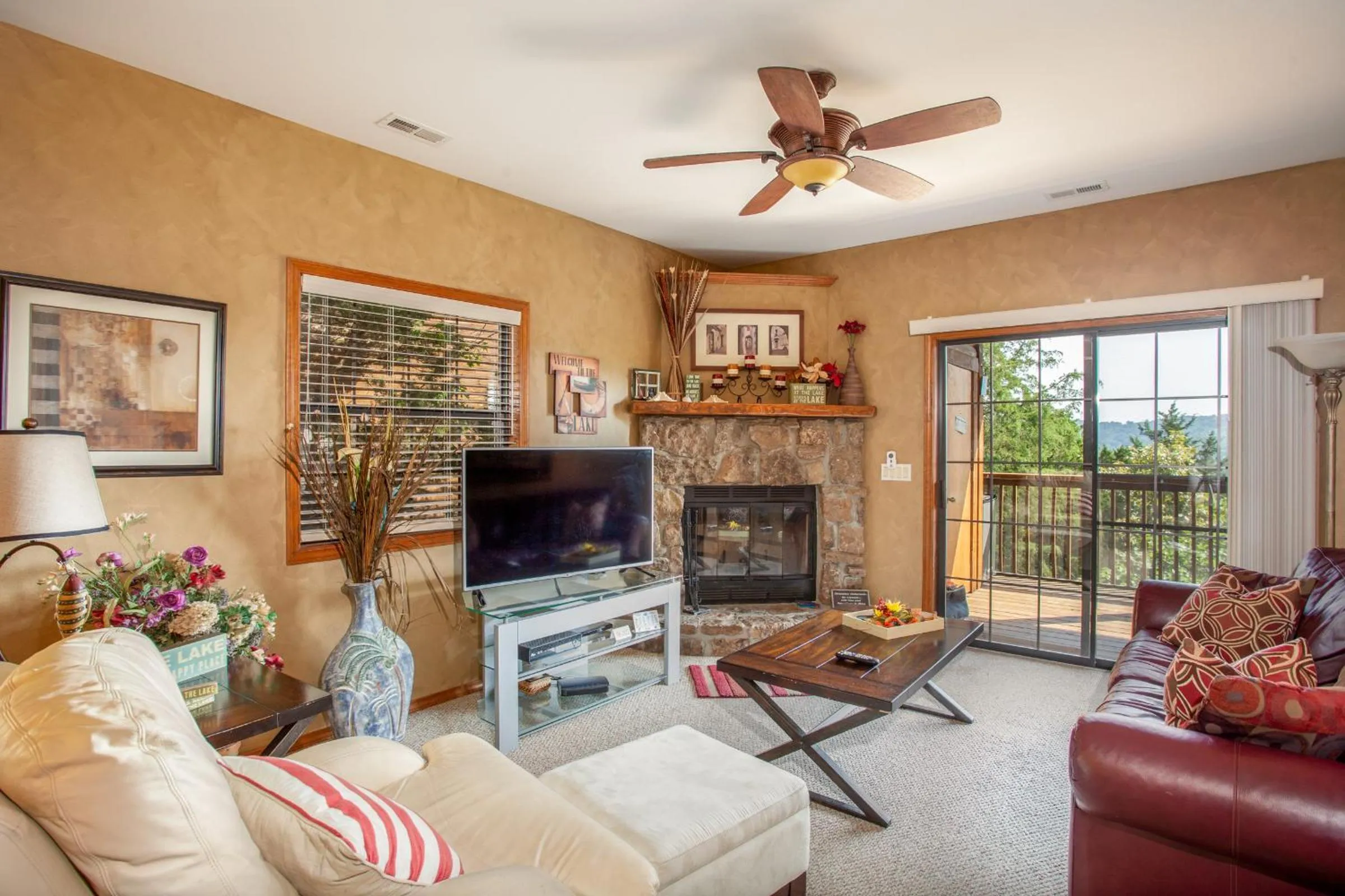 Living room in The Village At Indian Point Resort