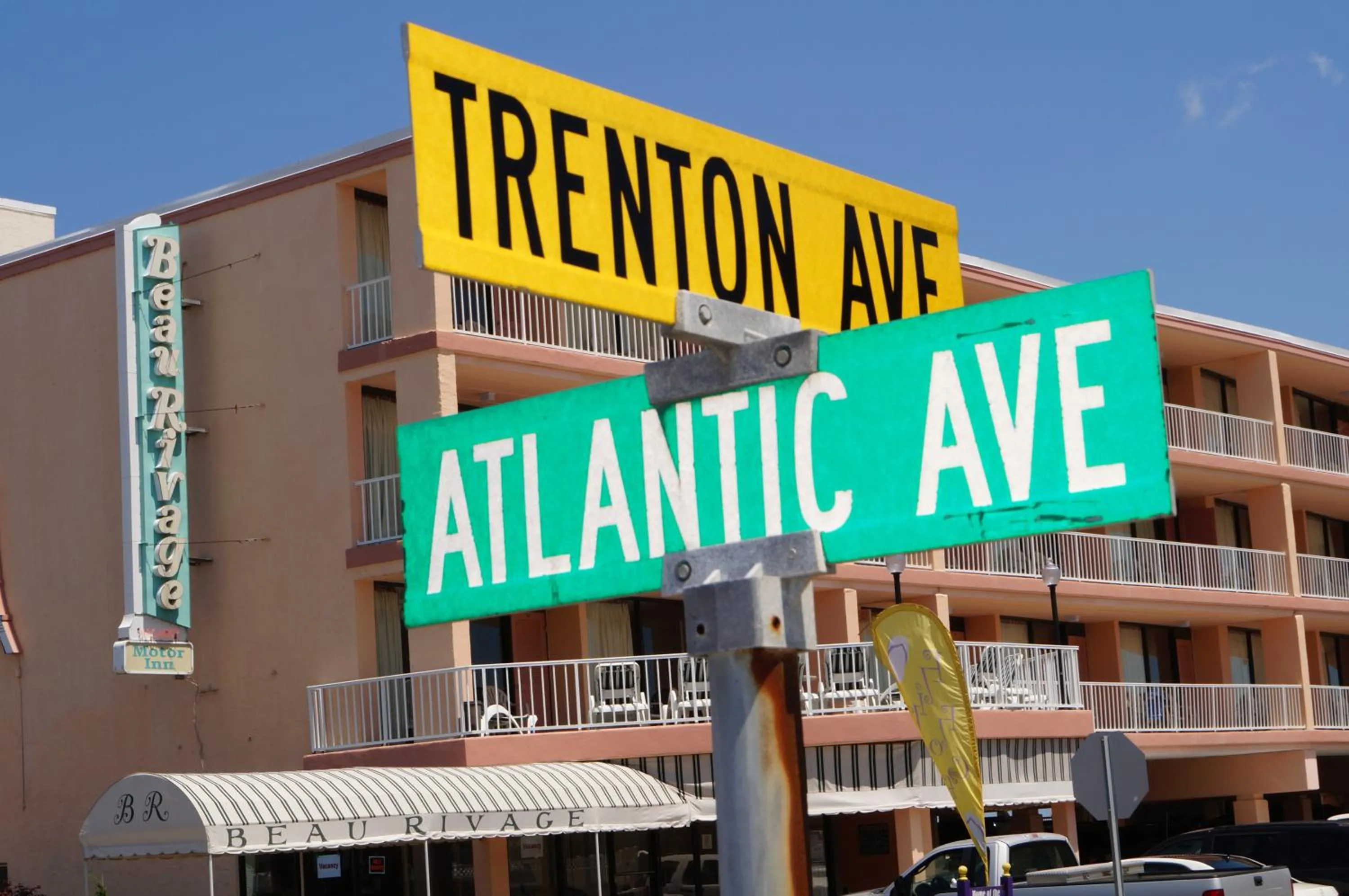 Facade/entrance in Beau Rivage Beach Resort